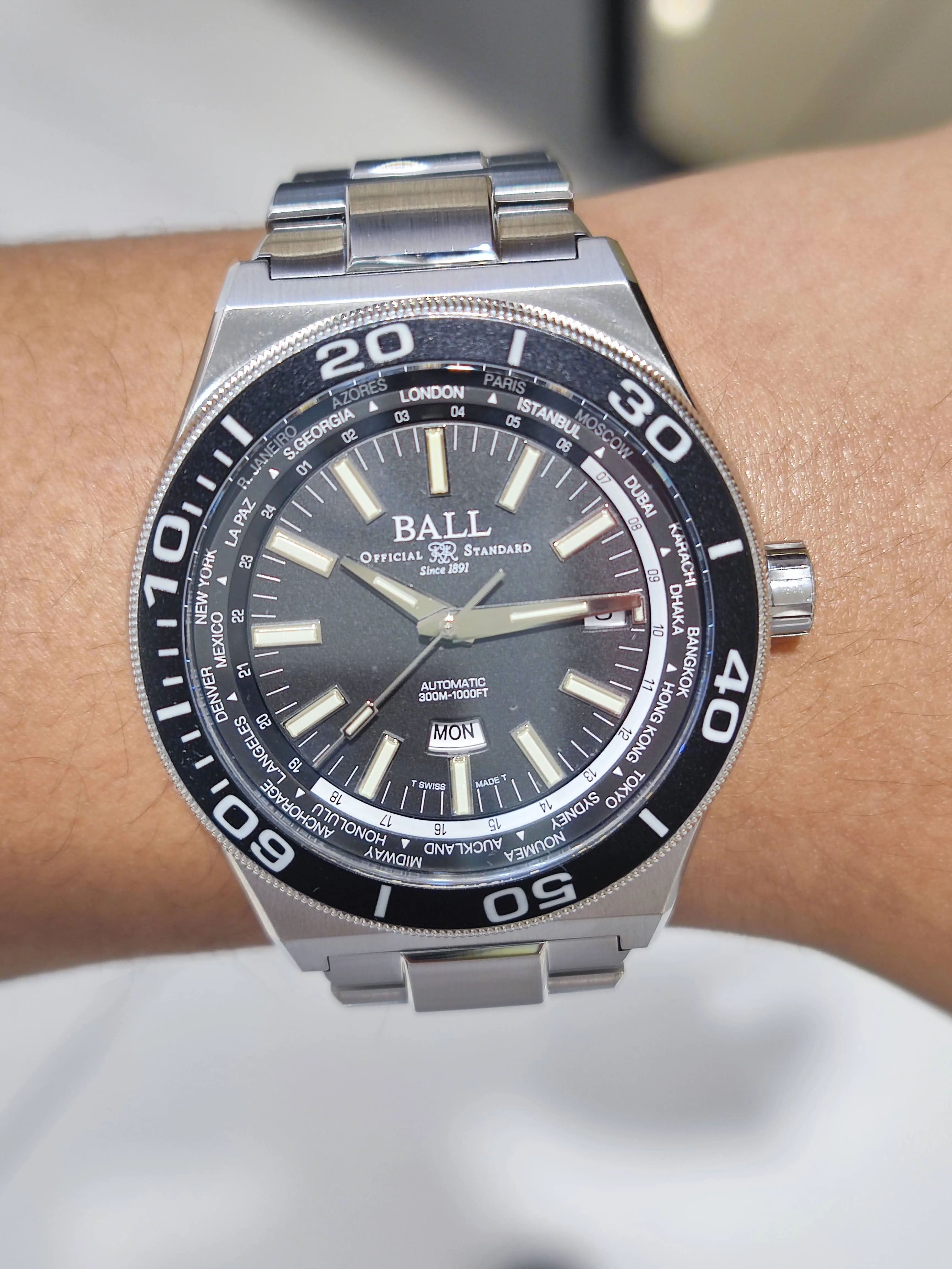 BALL Roadmaster Worldtime 42mm DG3032A-S-BKBK
