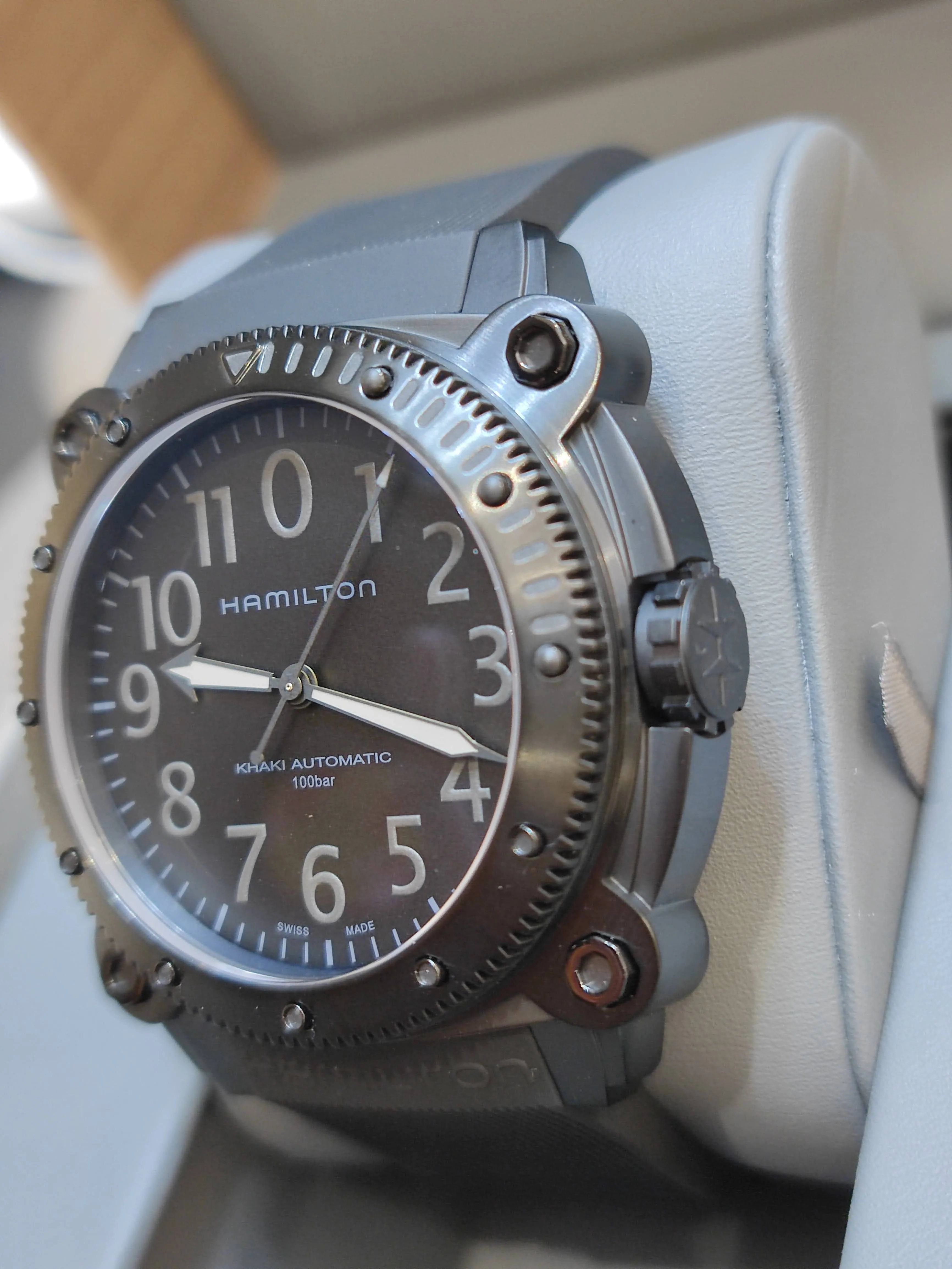 Khaki NAVY BeLOWZERO
