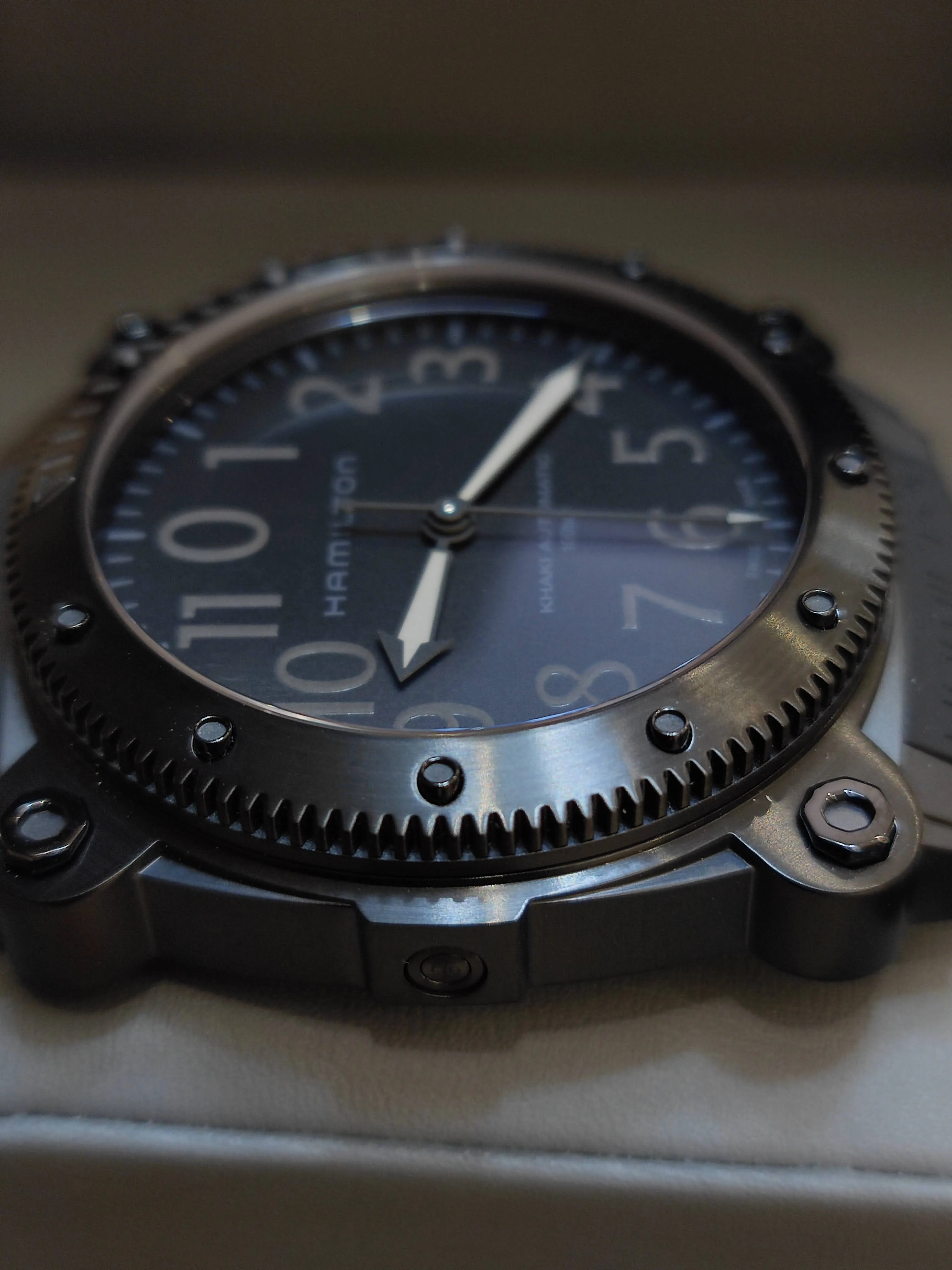 Khaki NAVY BeLOWZERO