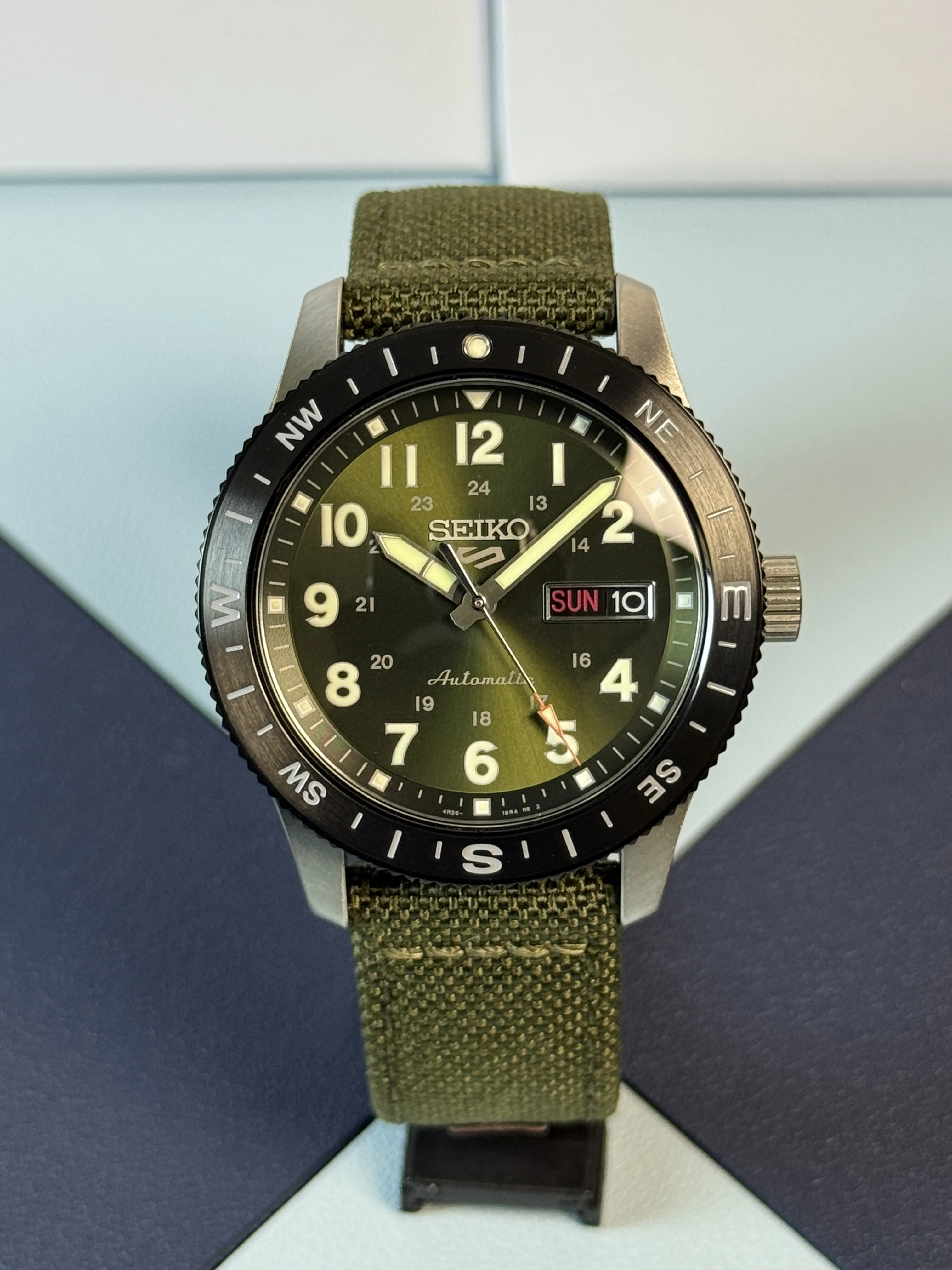 Seiko 5 | Sports | Field Series | HDB008K1