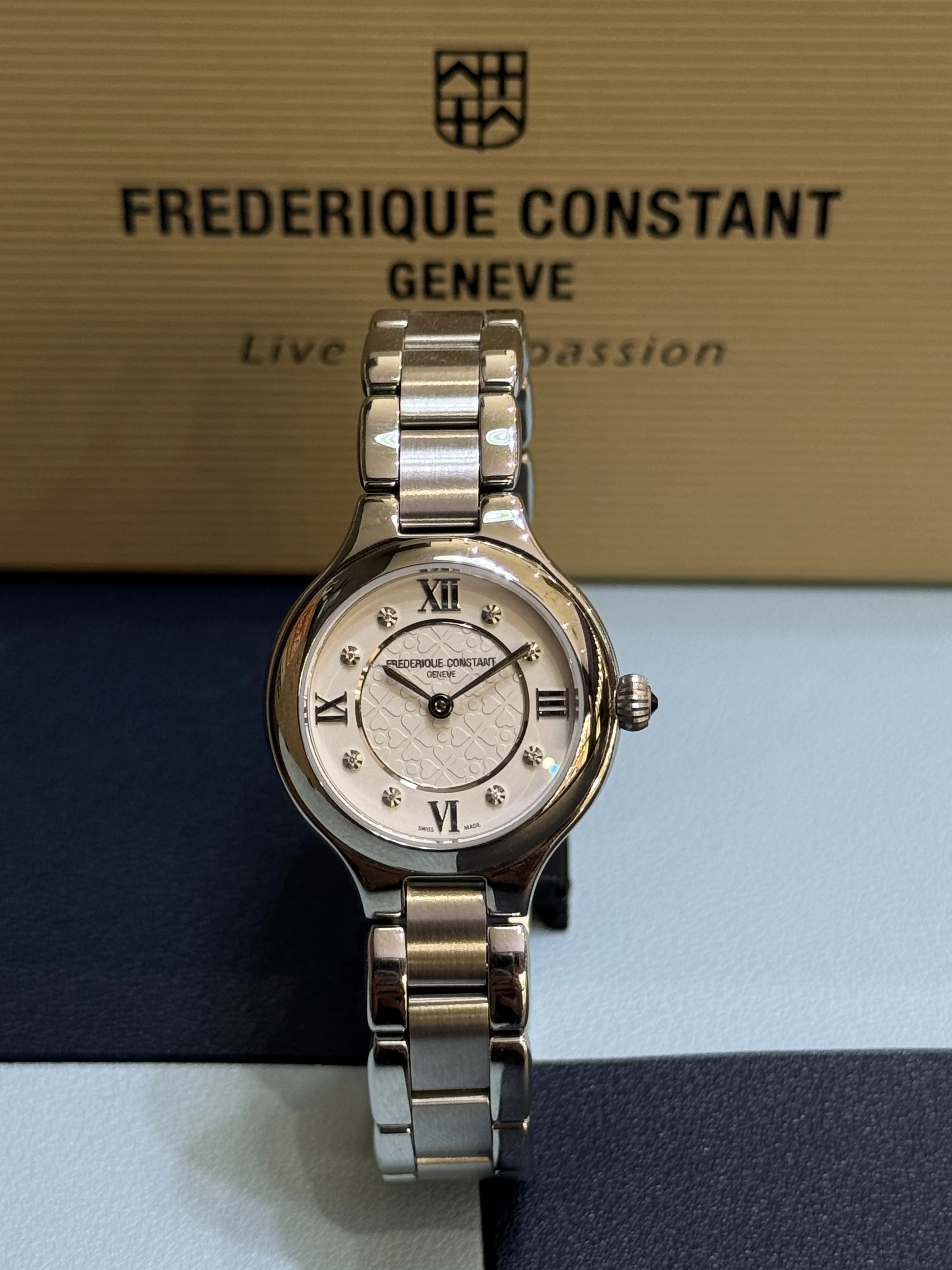 DELIGHT LADIES | FC-200WHD1ER36B
