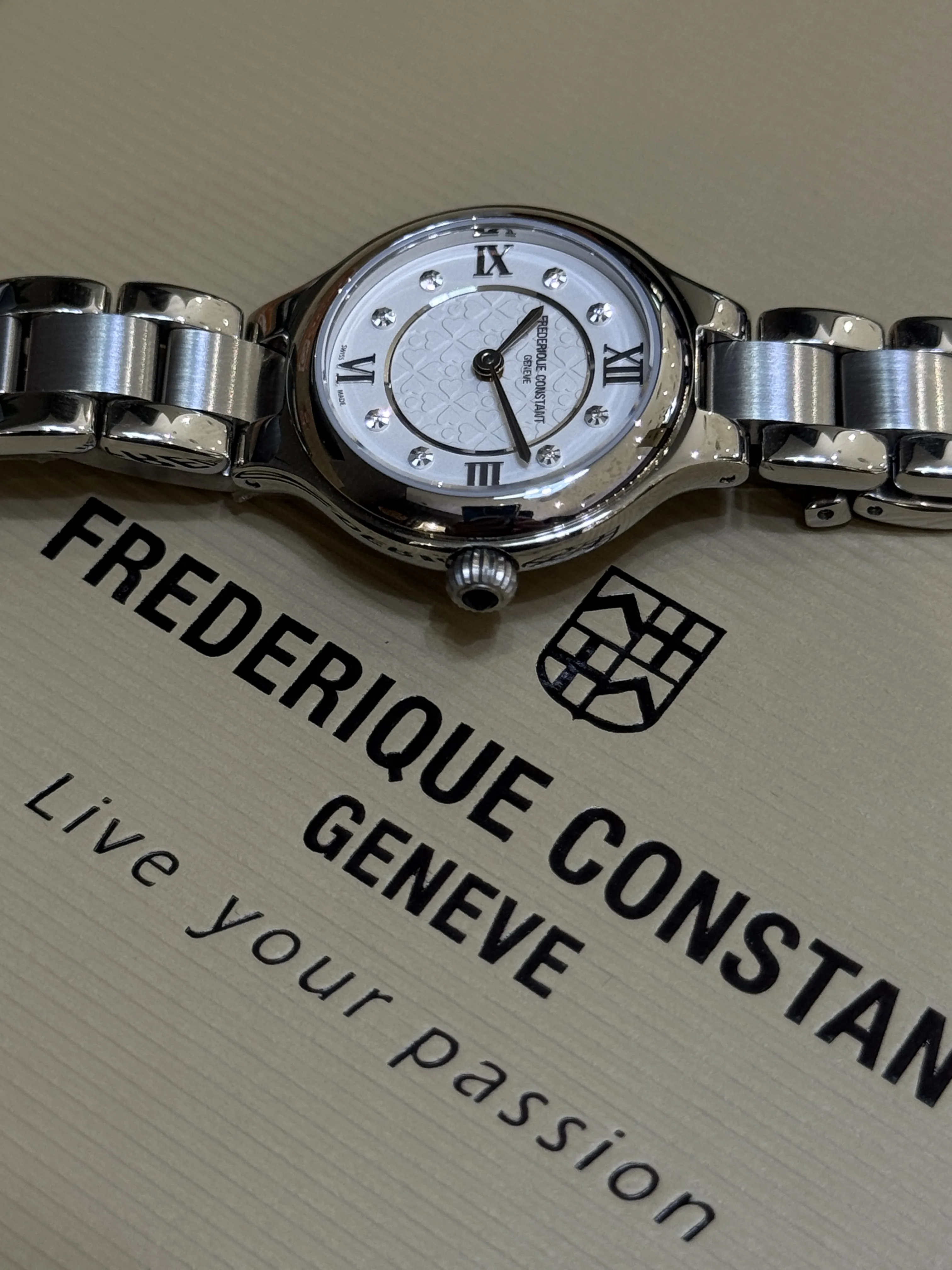 DELIGHT LADIES | FC-200WHD1ER36B