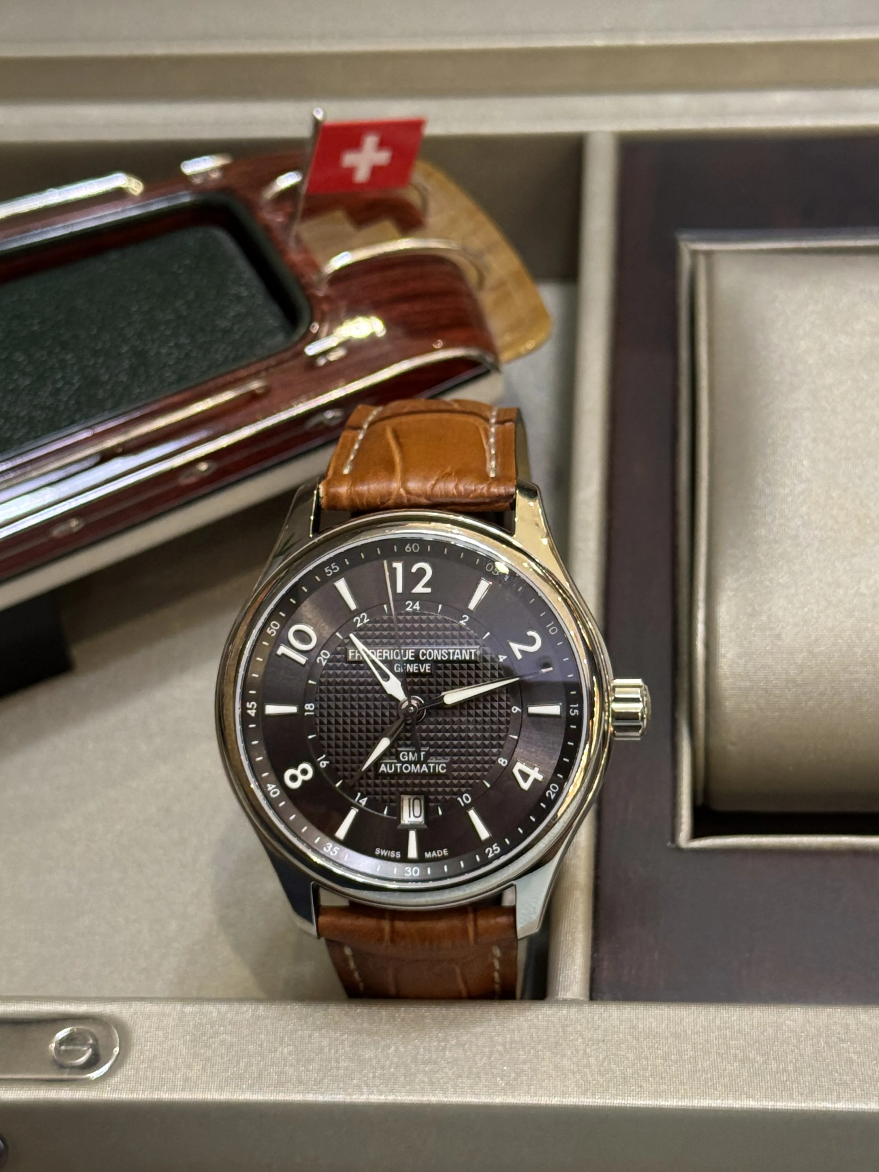 RUNABOUT | GMT | FC-350RMG5B6