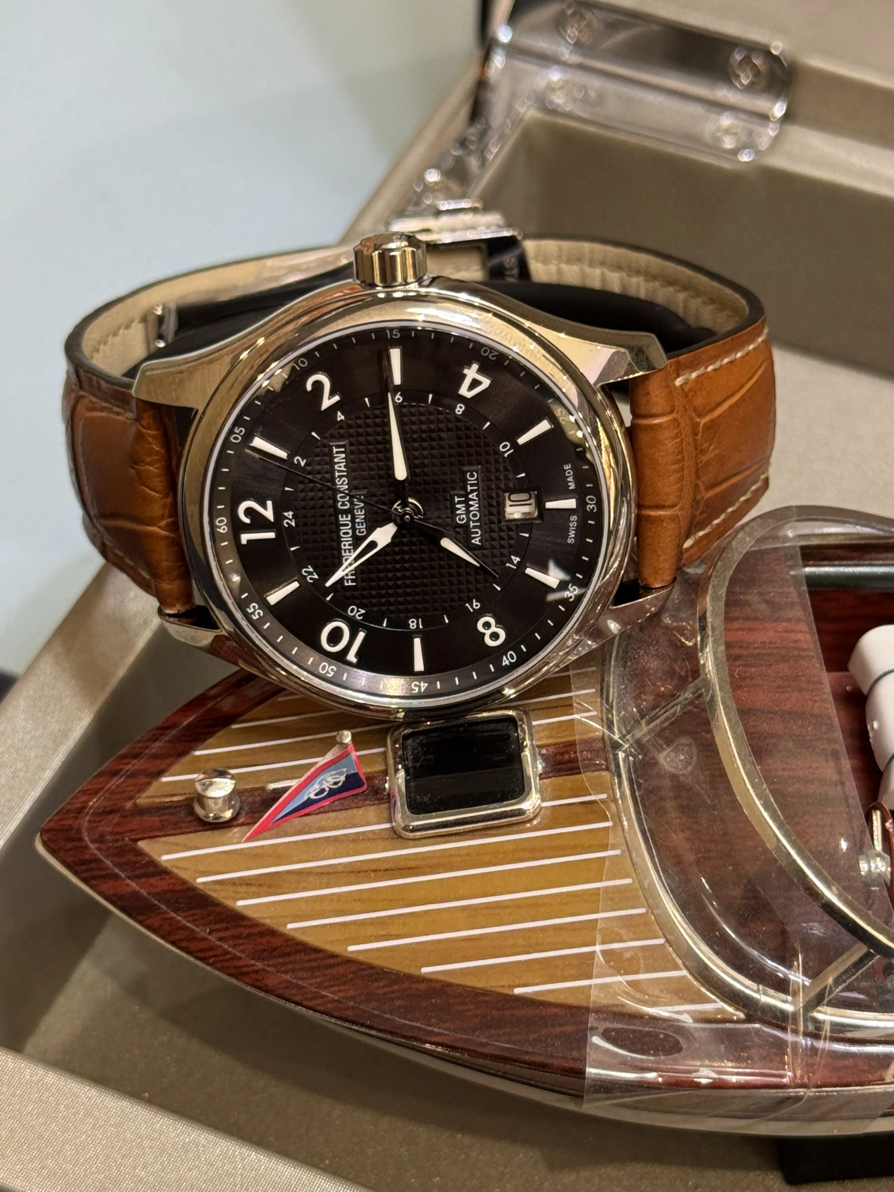 RUNABOUT | GMT | FC-350RMG5B6