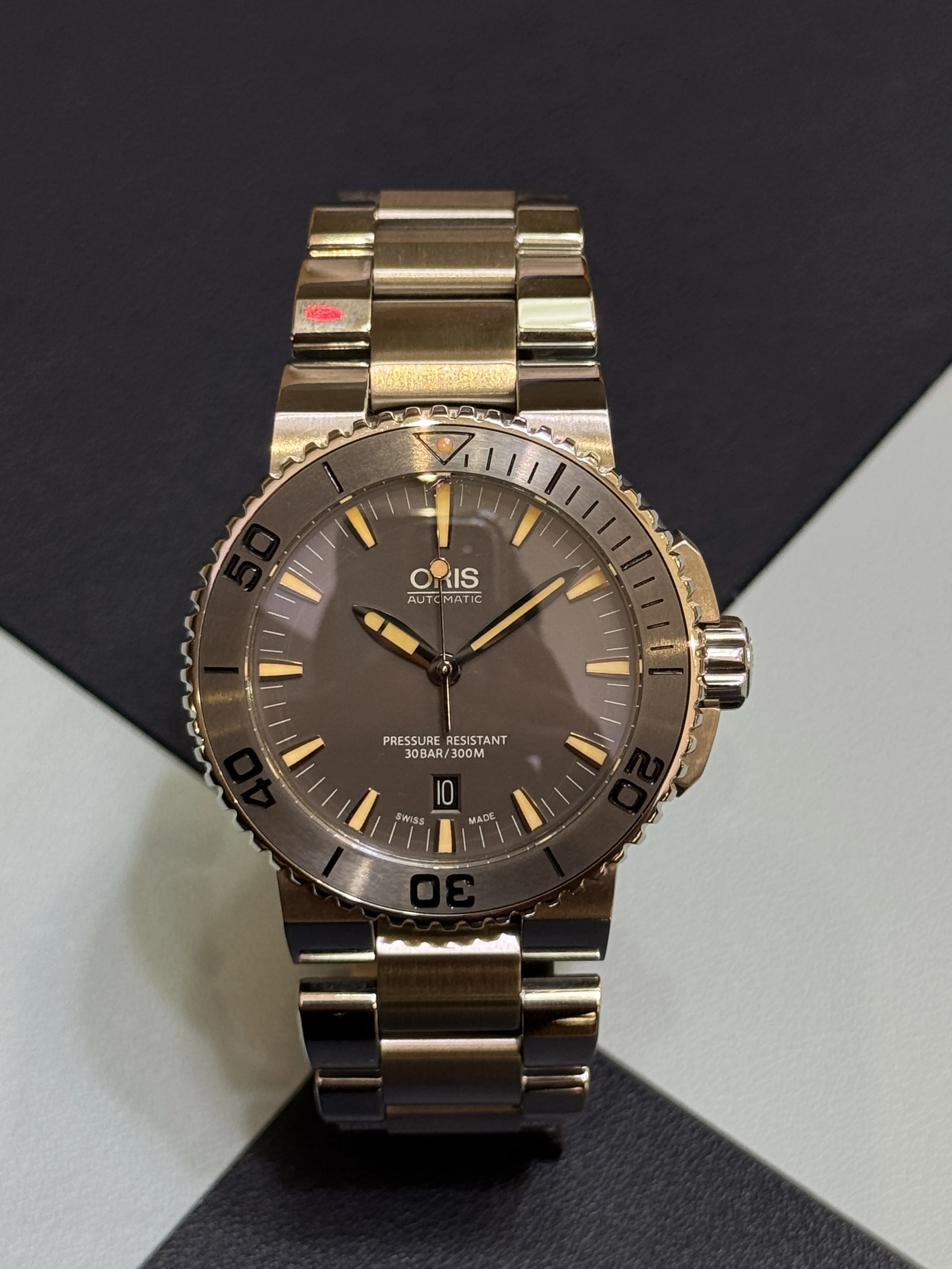 AQUIS | DATE | AUTOMATIC | 01 733 7653 4158 07 8 26 01PEB