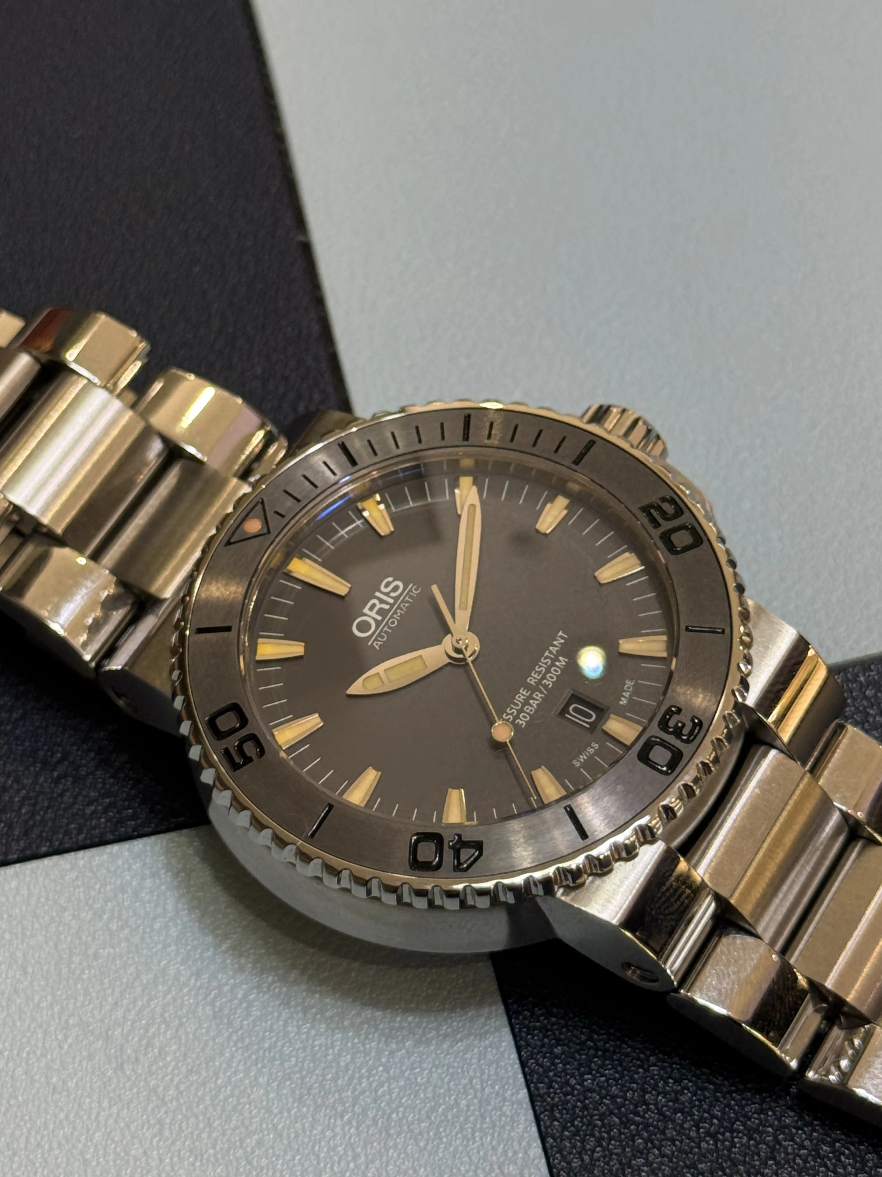 AQUIS | DATE | AUTOMATIC | 01 733 7653 4158 07 8 26 01PEB