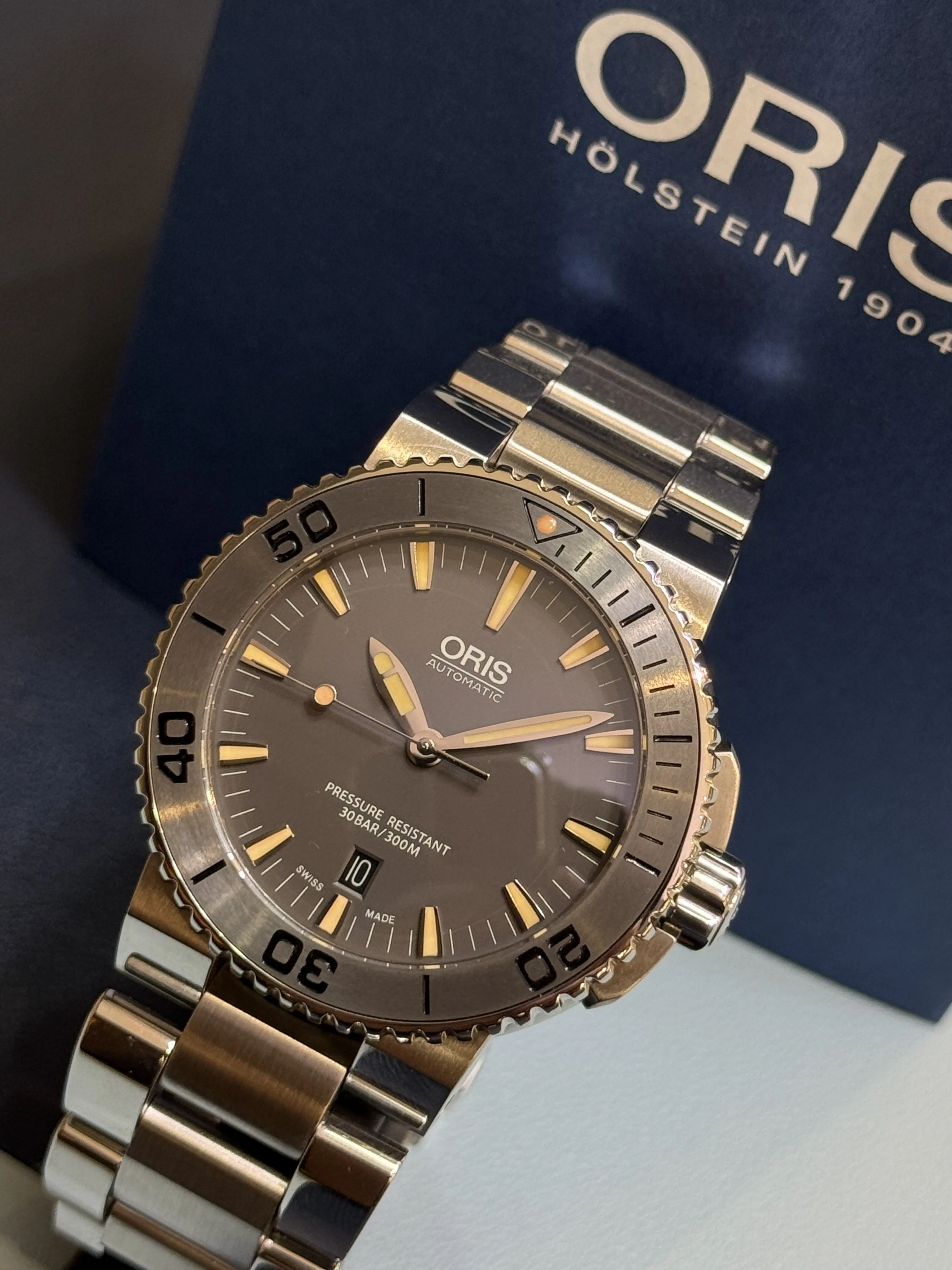 AQUIS | DATE | AUTOMATIC | 01 733 7653 4158 07 8 26 01PEB