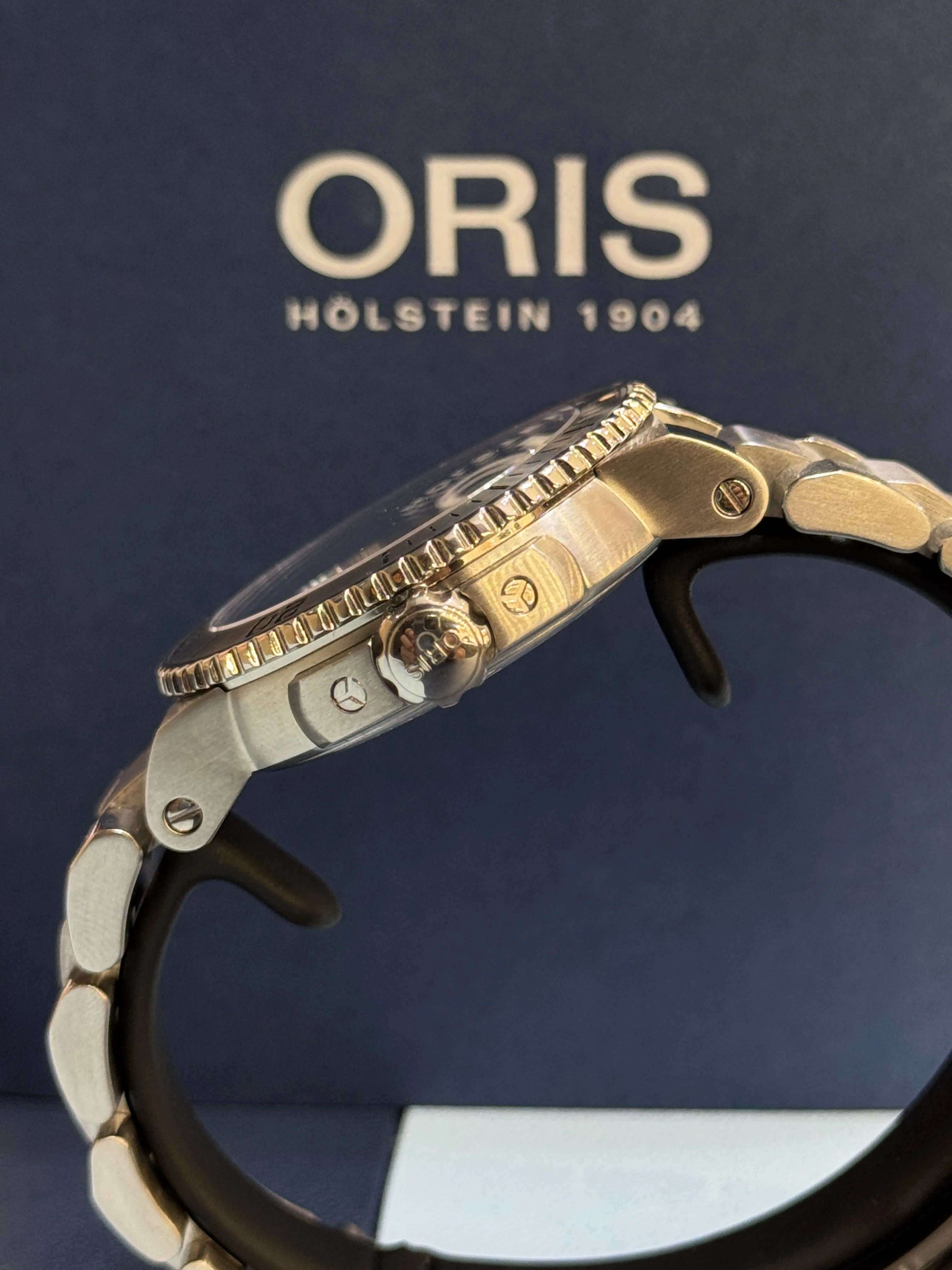 AQUIS | DATE | AUTOMATIC | 01 733 7653 4158 07 8 26 01PEB