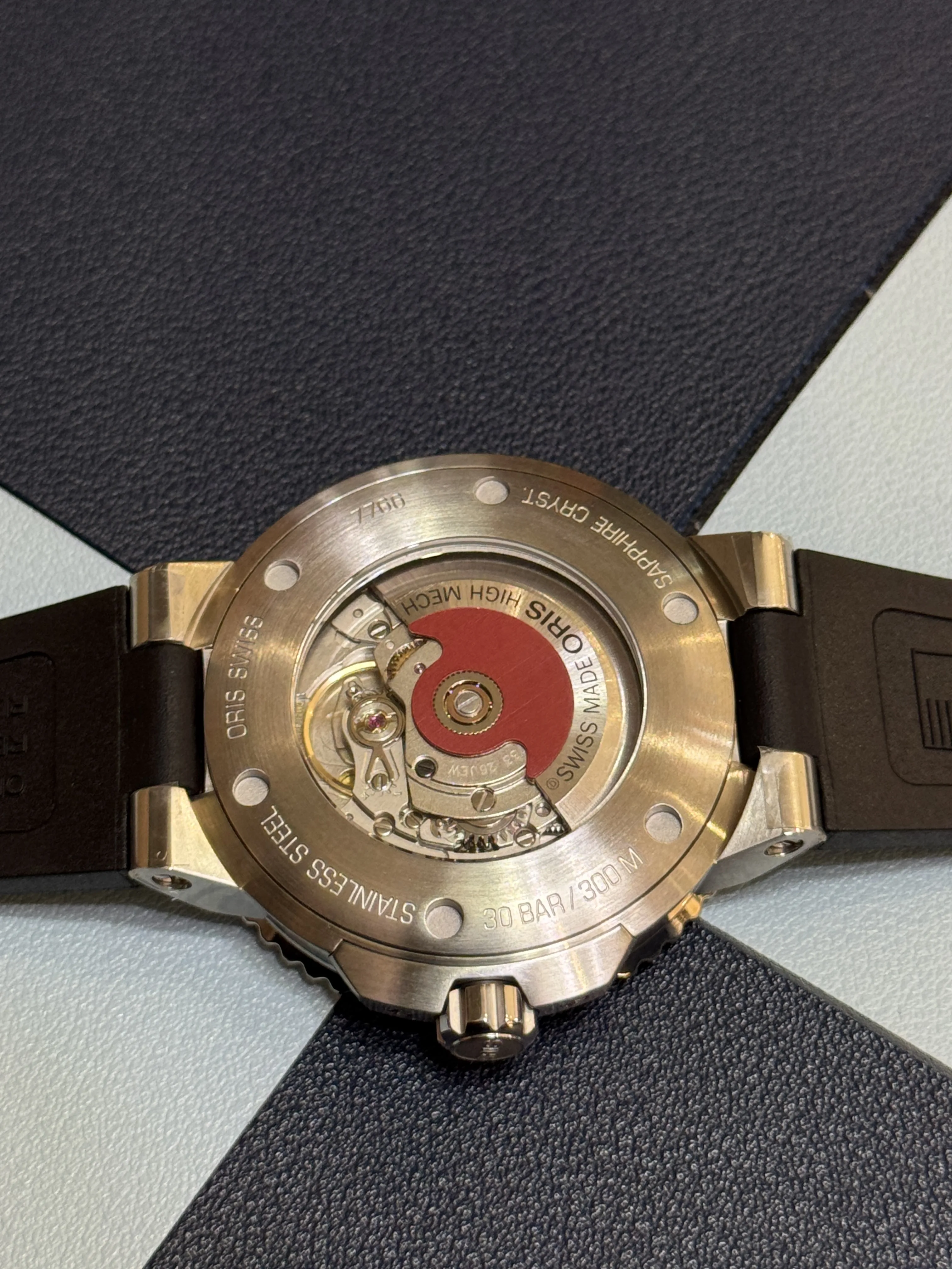 AQUIS | DATE | AUTOMATIC | 01 733 7766 4135 07 4 22 64FC