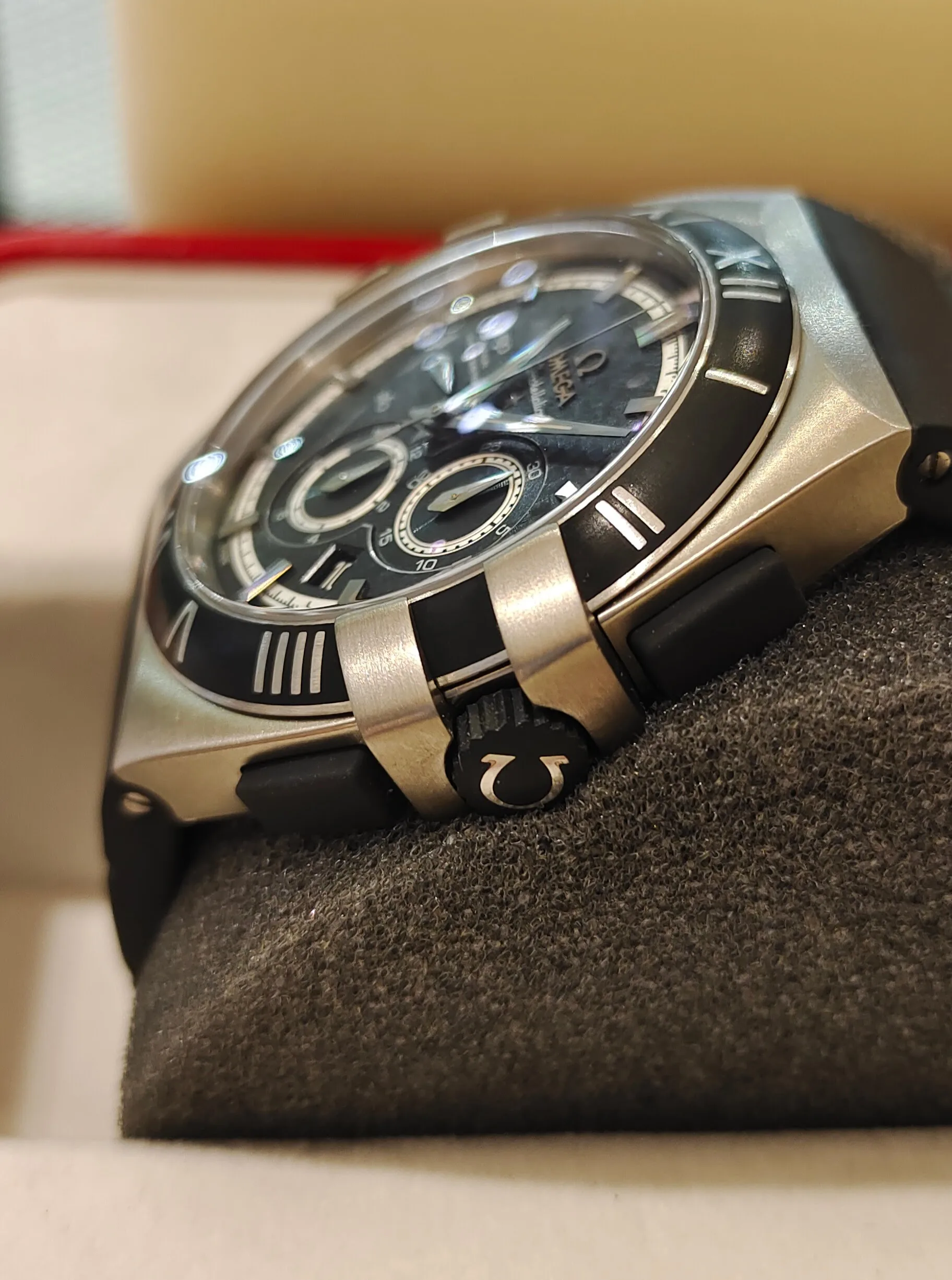 Constellation Double Eagle Titanium 121.92.41.50.01.001