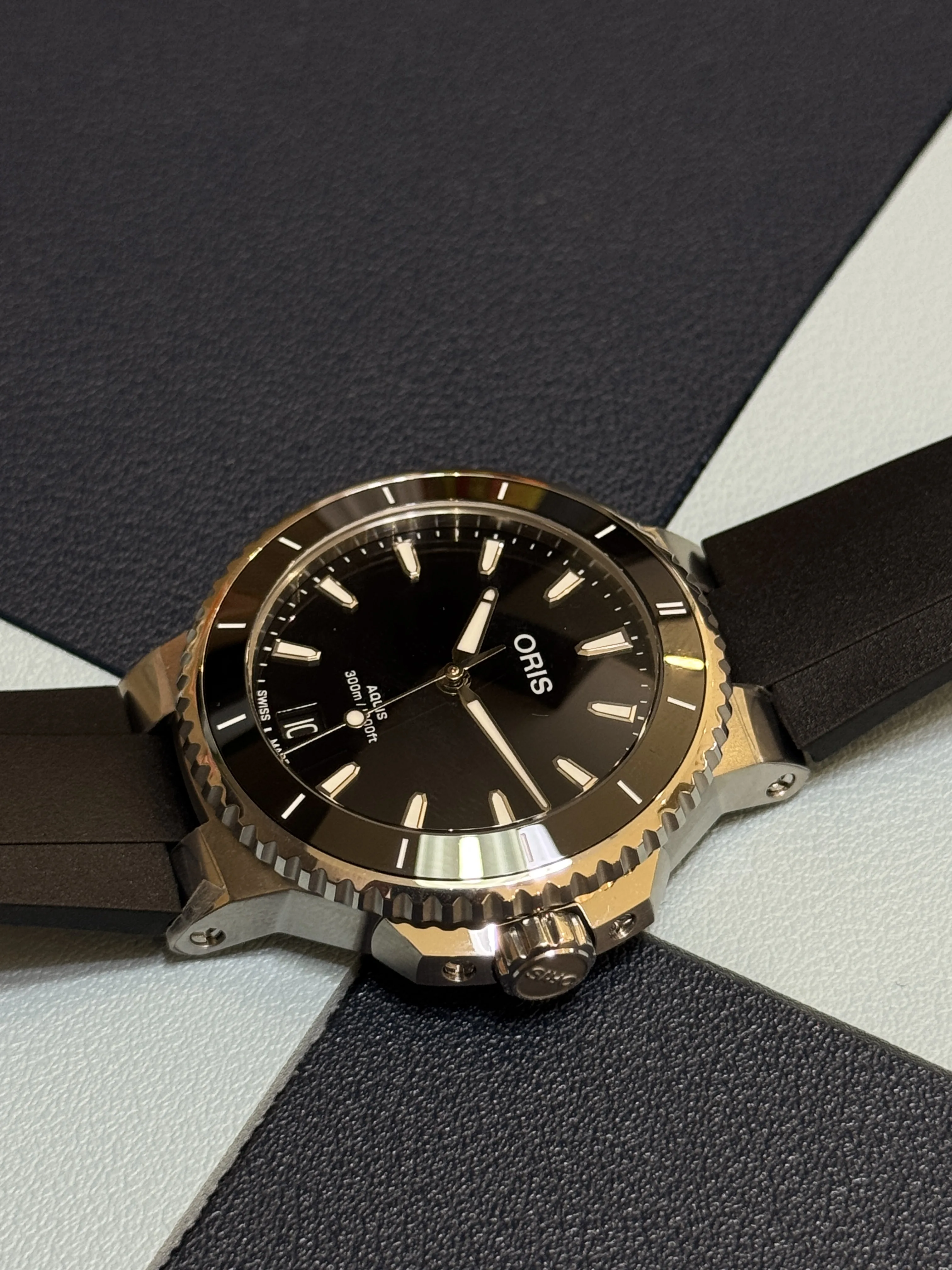 AQUIS | DATE | 01 733 7792 4154-07 4 19 64FC