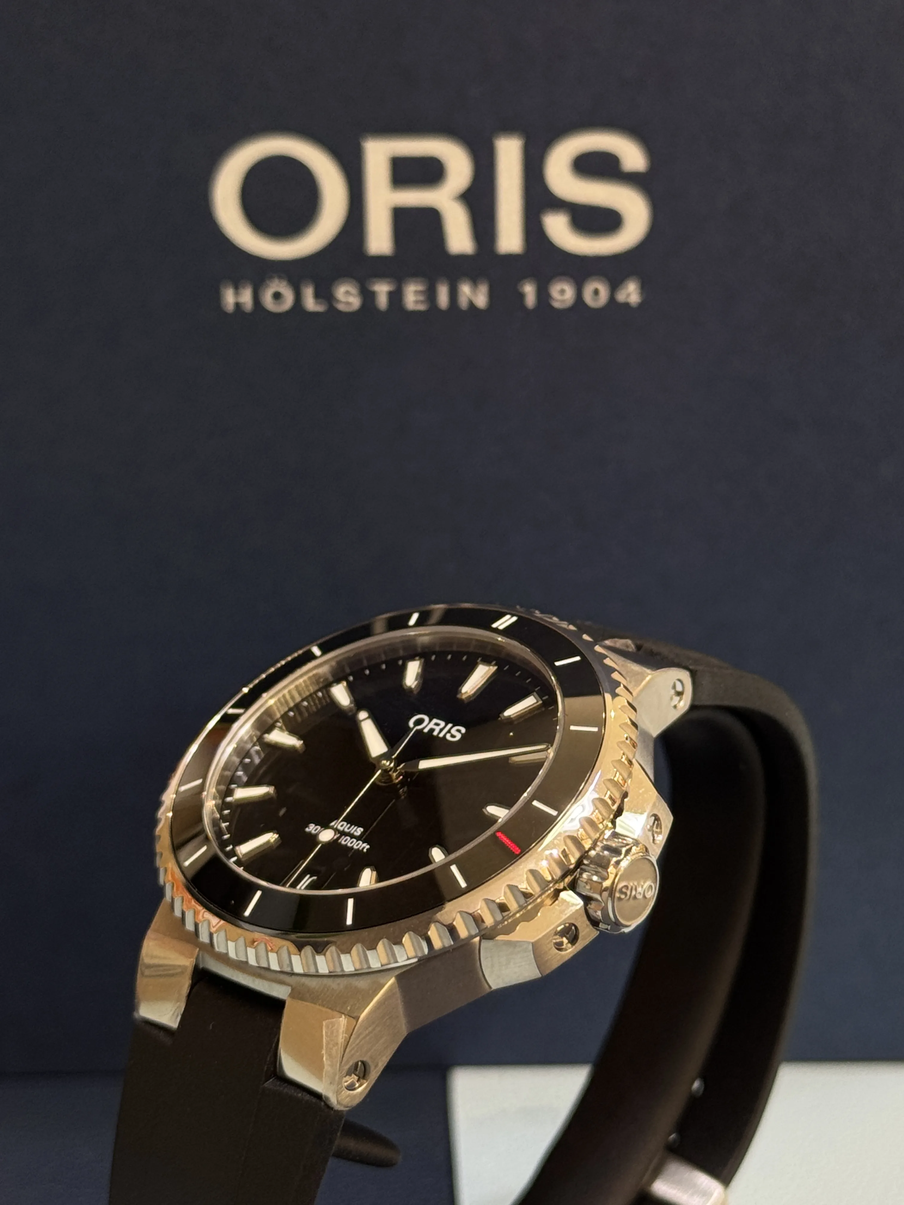 AQUIS | DATE | 01 733 7792 4154-07 4 19 64FC