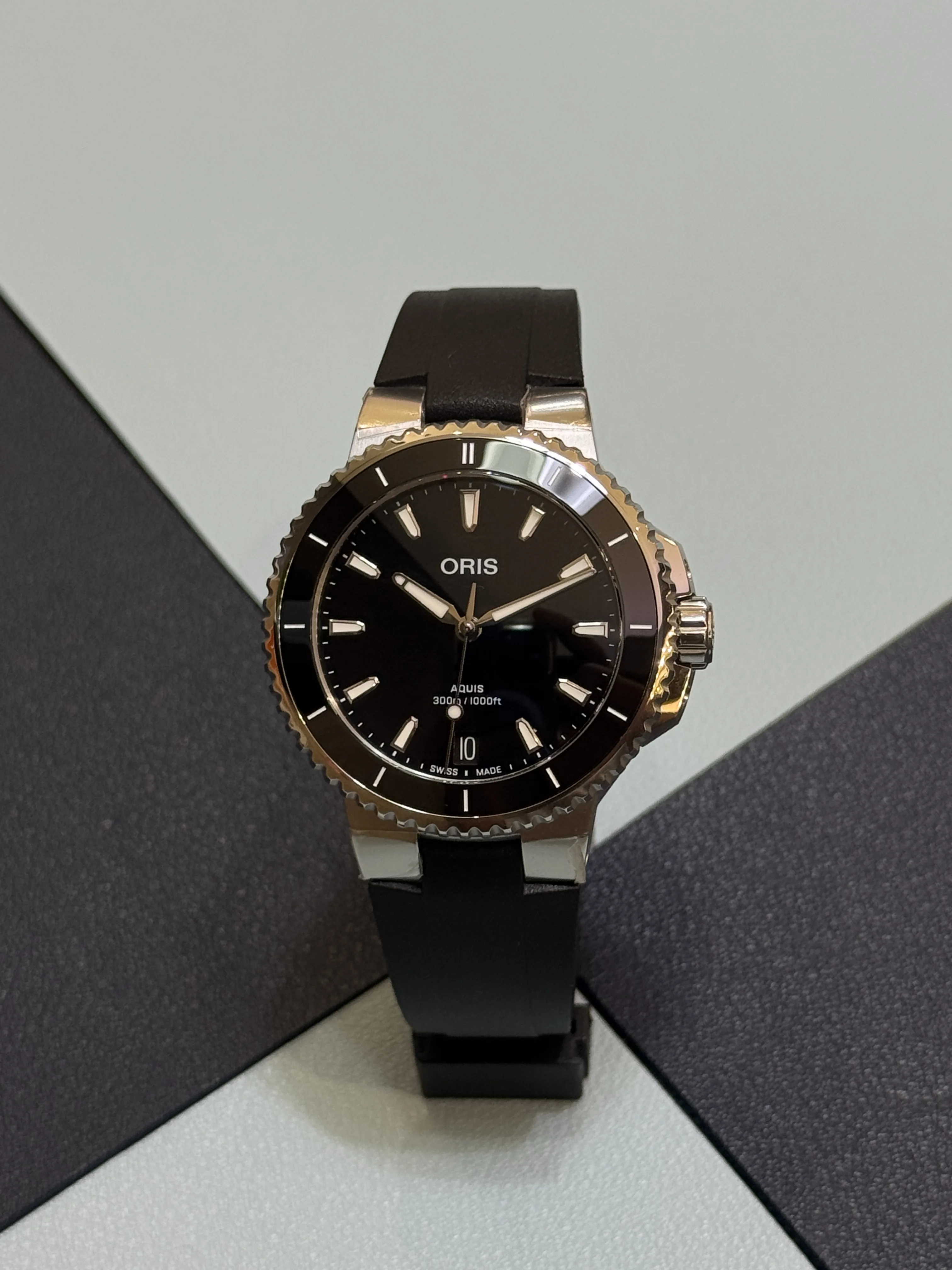 AQUIS | DATE | 01 733 7792 4154-07 4 19 64FC