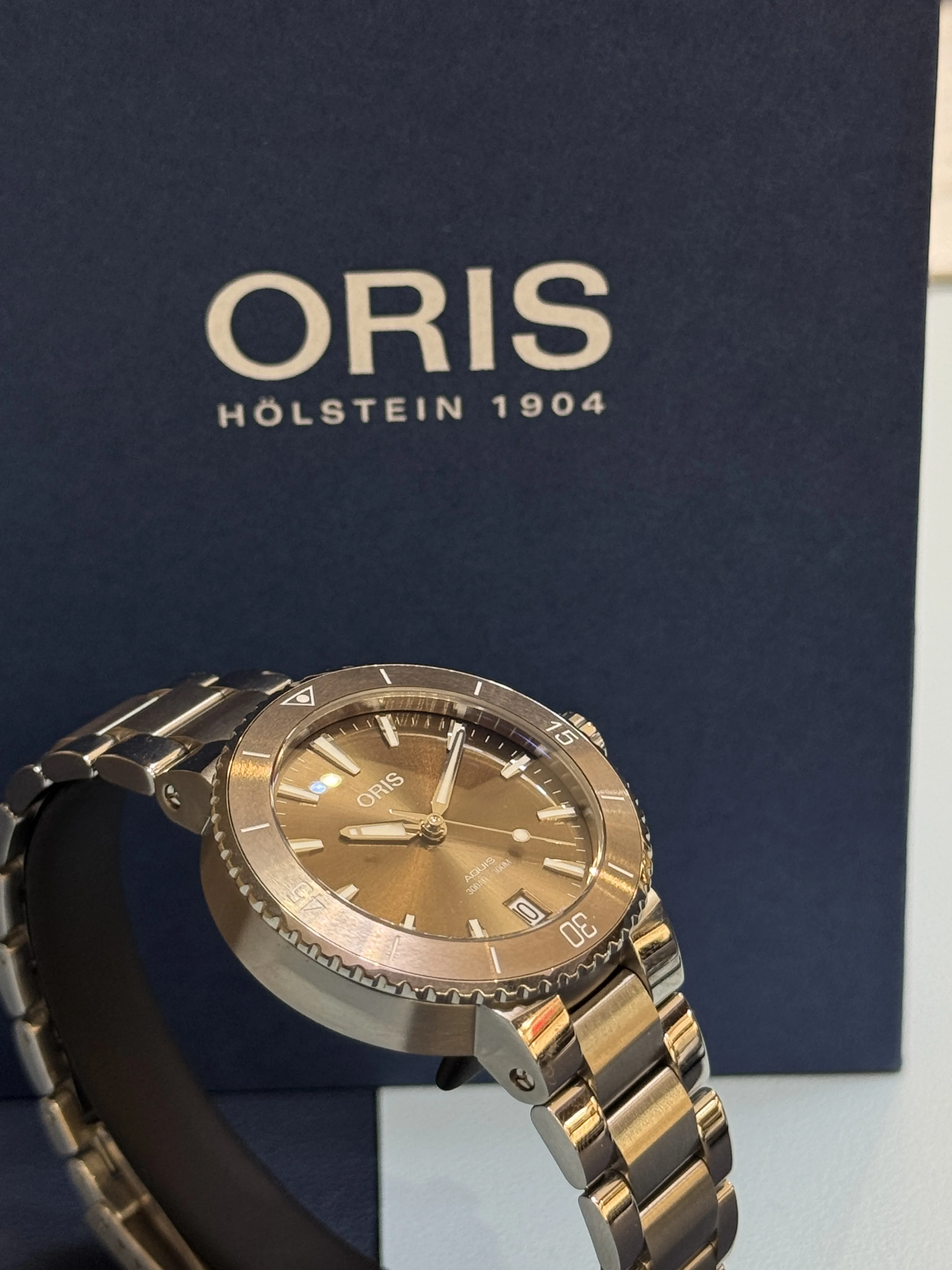 AQUIS | DATE | 01 733 7731 4156-07 8 18 05P