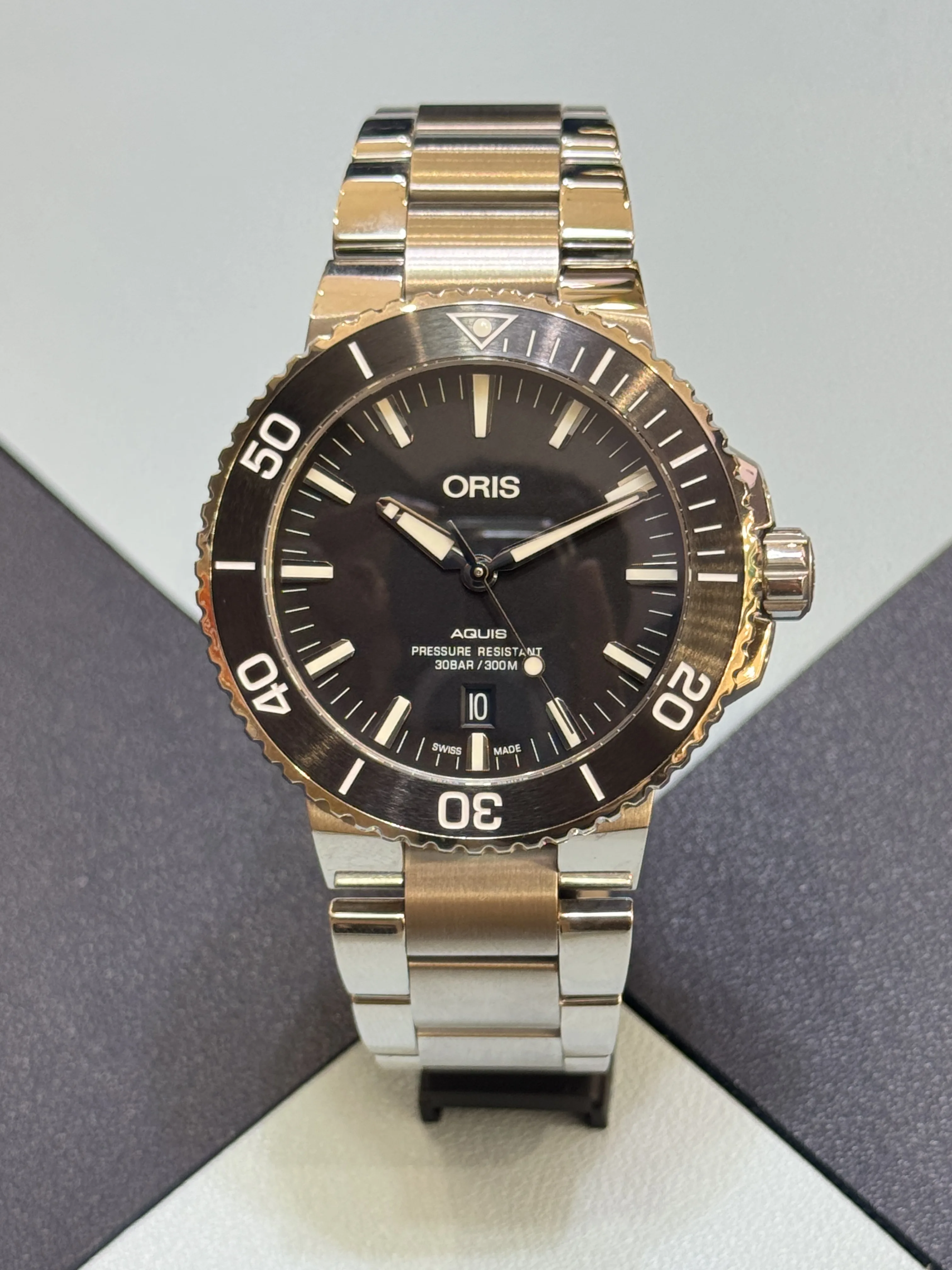 AQUIS | DATE | 01 733 7730 4154 07 8 24 05PEB