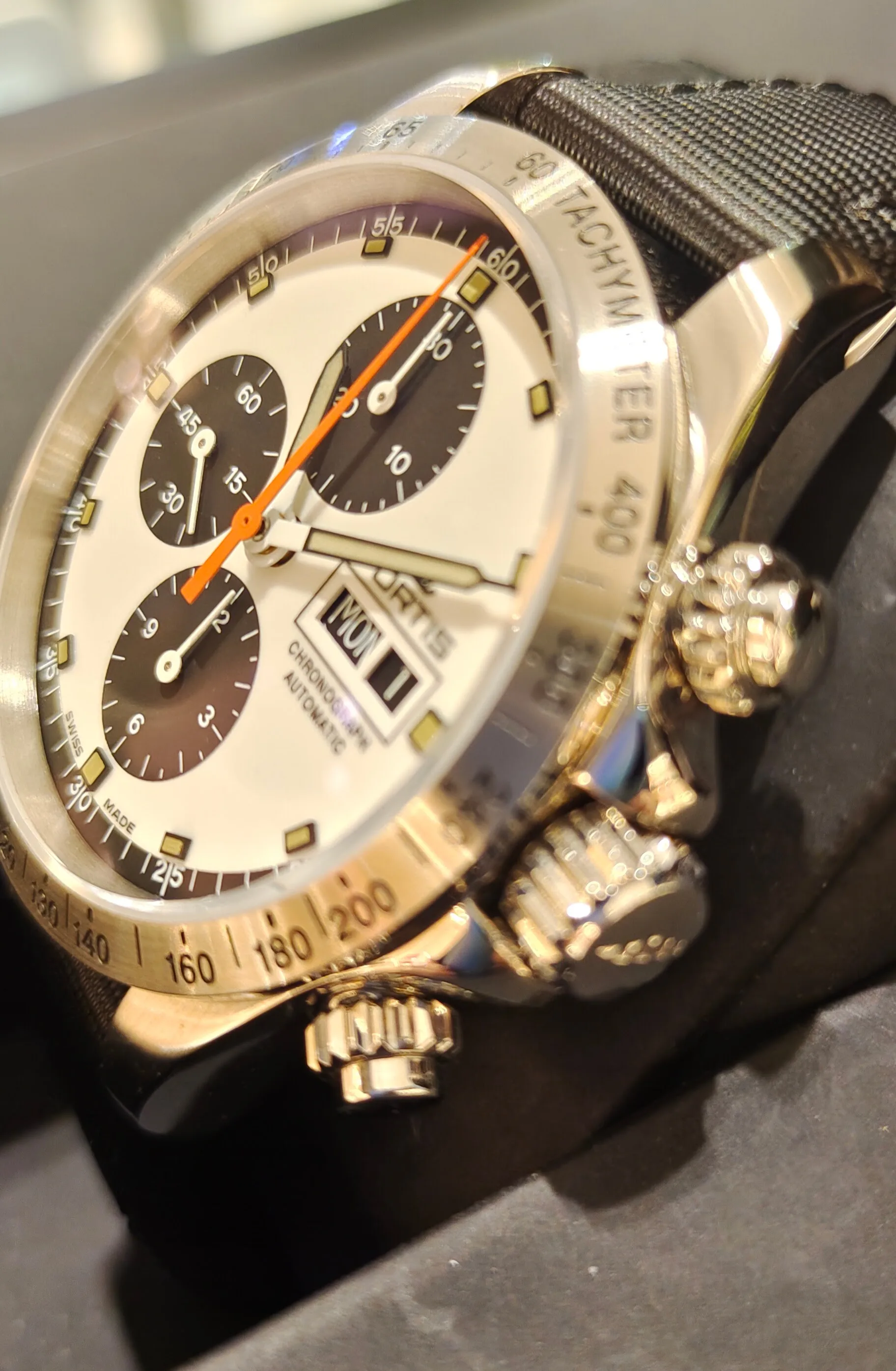 STRATOLINE PARABOLA LIMITED EDITION
