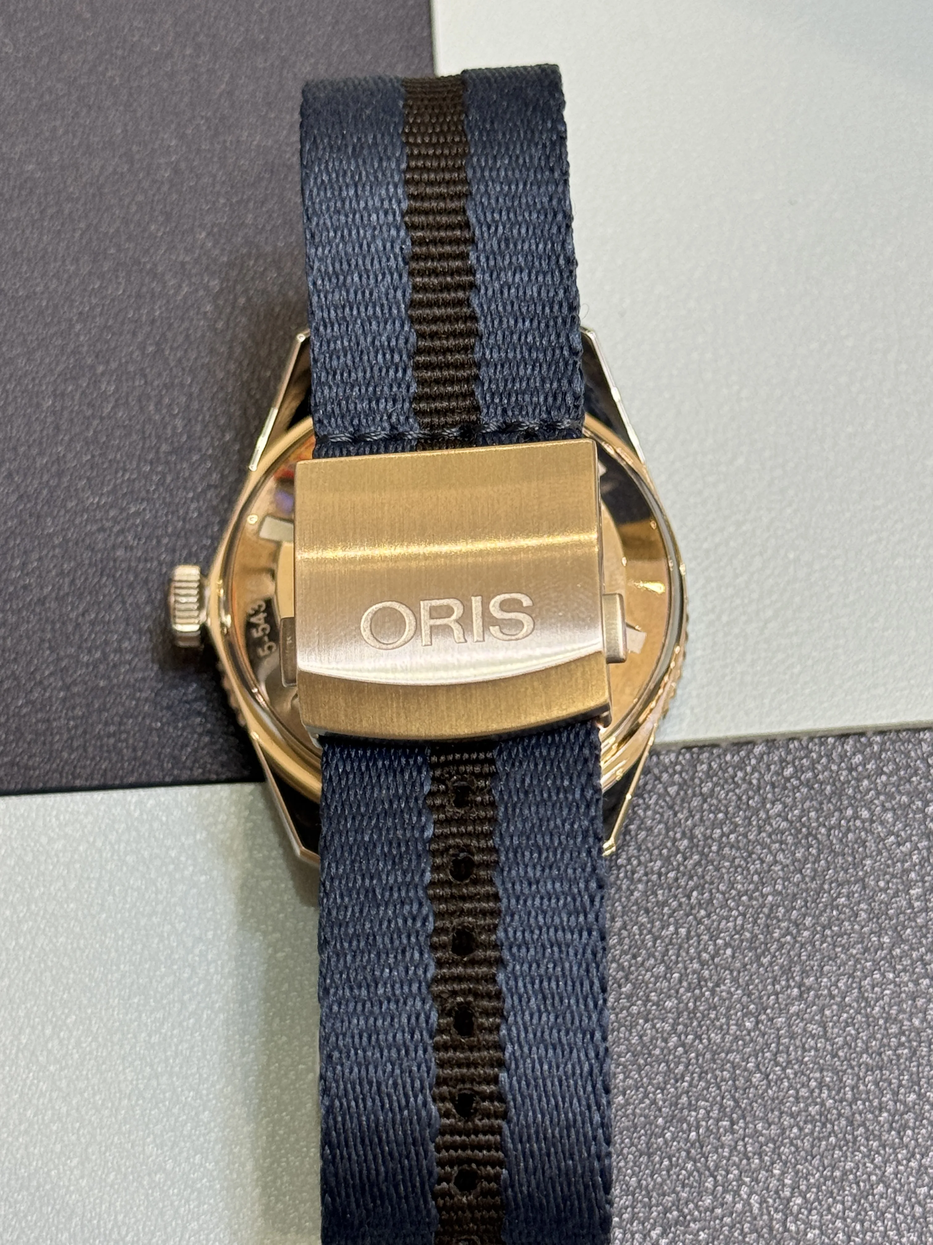 DIVERS SIXTY FIVE | AUTOMATIC | 01 733 7720 4055 07 5 21 23FC