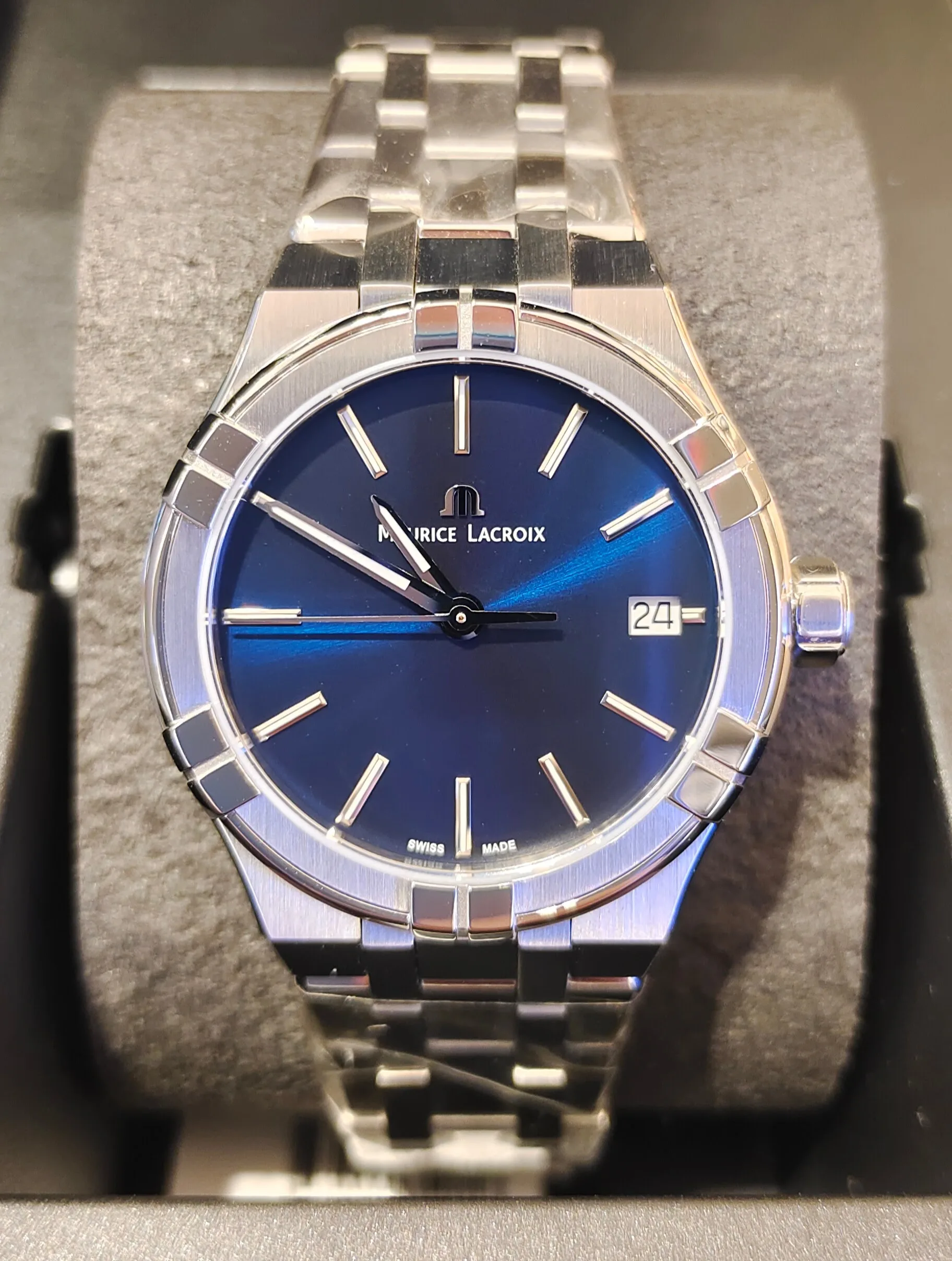 AIKON QUARTZ DATE