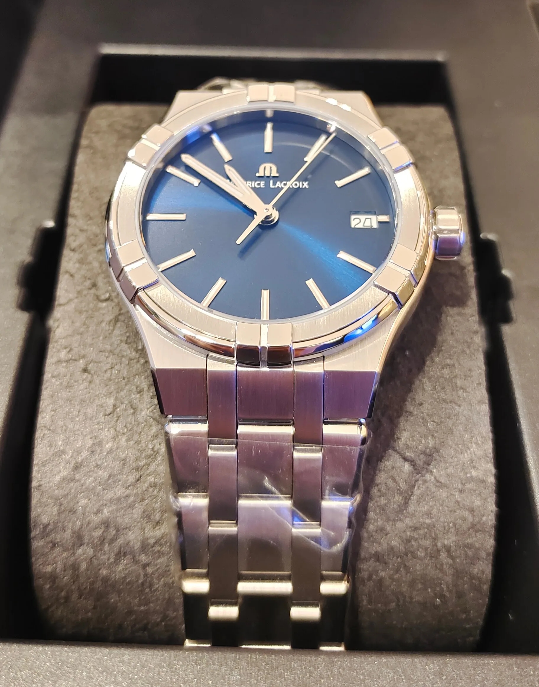 AIKON QUARTZ DATE