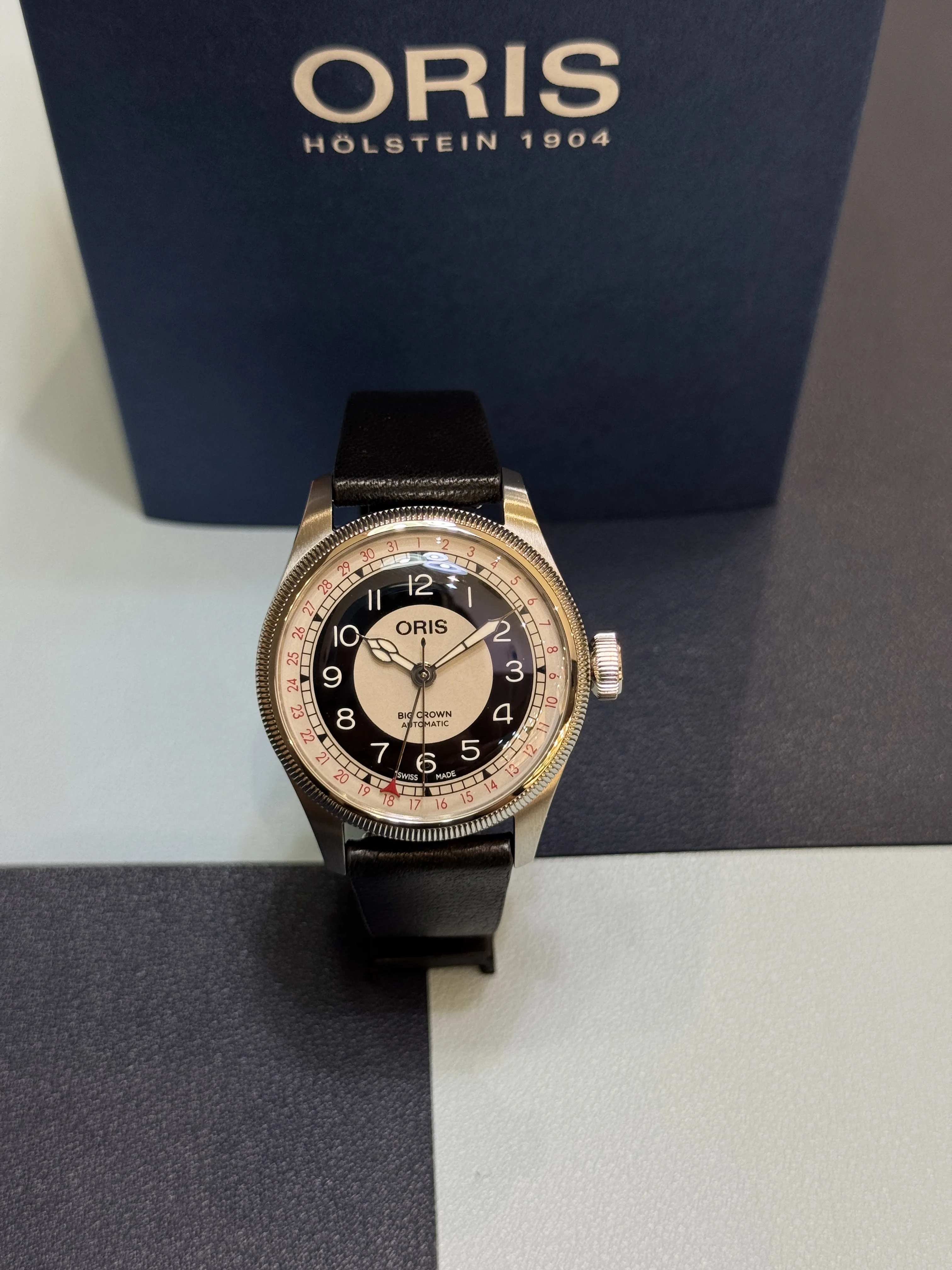 BIG CROWN | POINTER DATE | BULLSEYE | 01 754 7779 4061-07 5 19 25