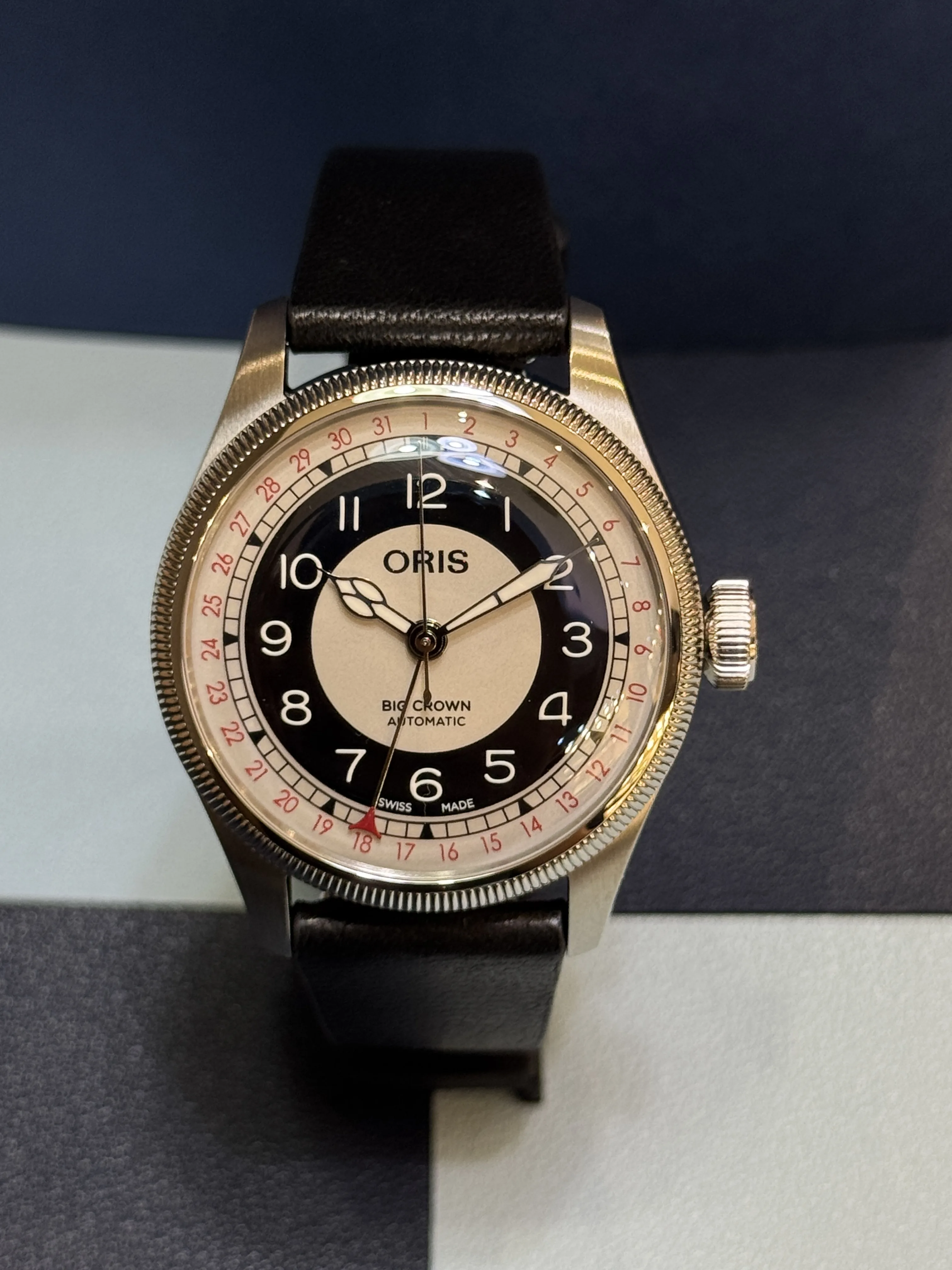 BIG CROWN | POINTER DATE | BULLSEYE | 01 754 7779 4061-07 5 19 25