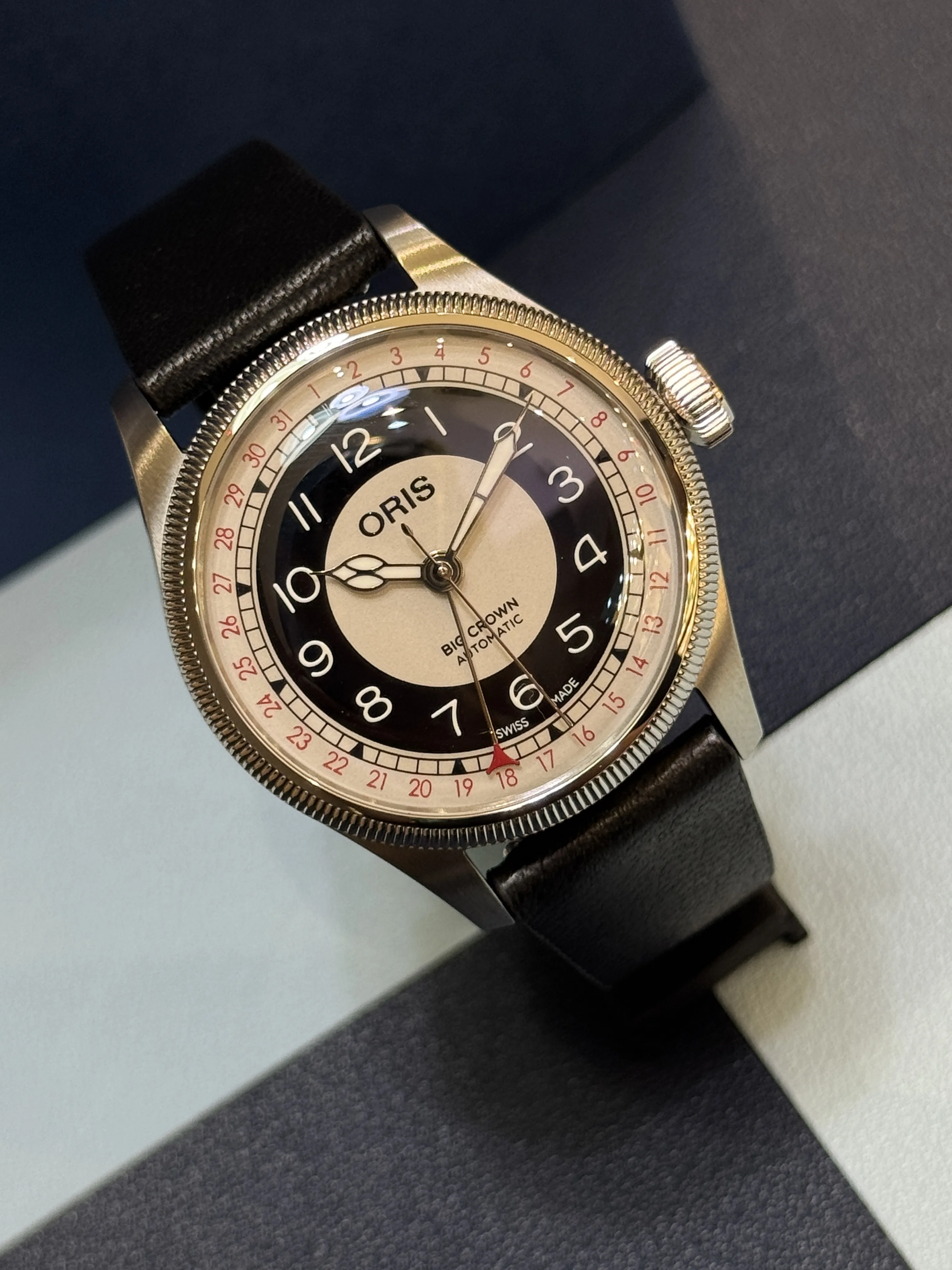 BIG CROWN | POINTER DATE | BULLSEYE | 01 754 7779 4061-07 5 19 25