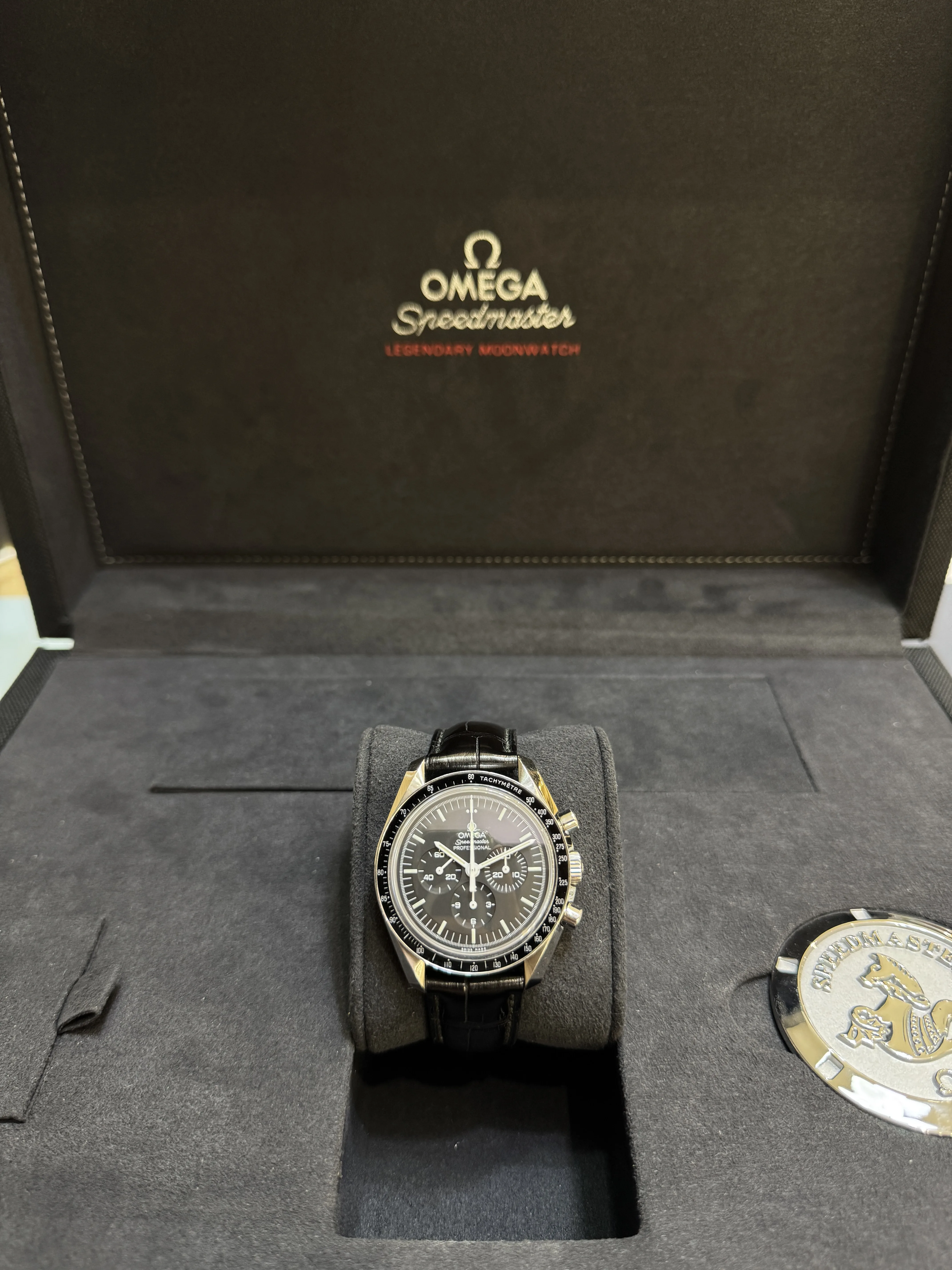 SPEEDMASTER MOON WATCH | 31132403001001