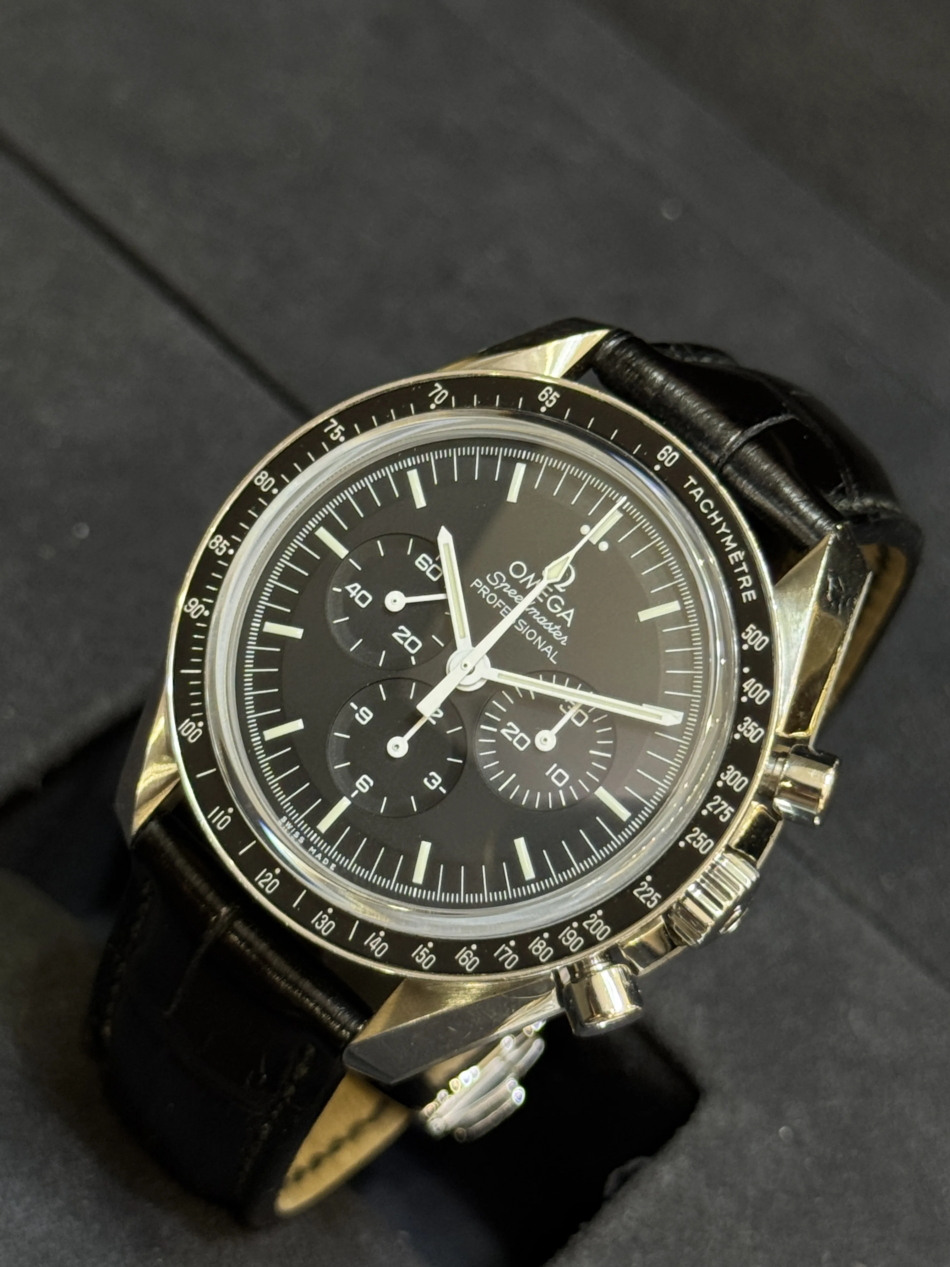 SPEEDMASTER MOON WATCH | 31132403001001