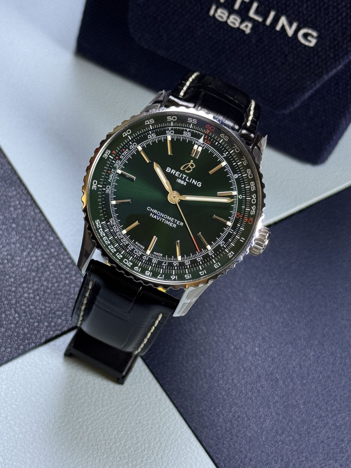 Navitimer A17329 Green DIAL 41mm Automatic