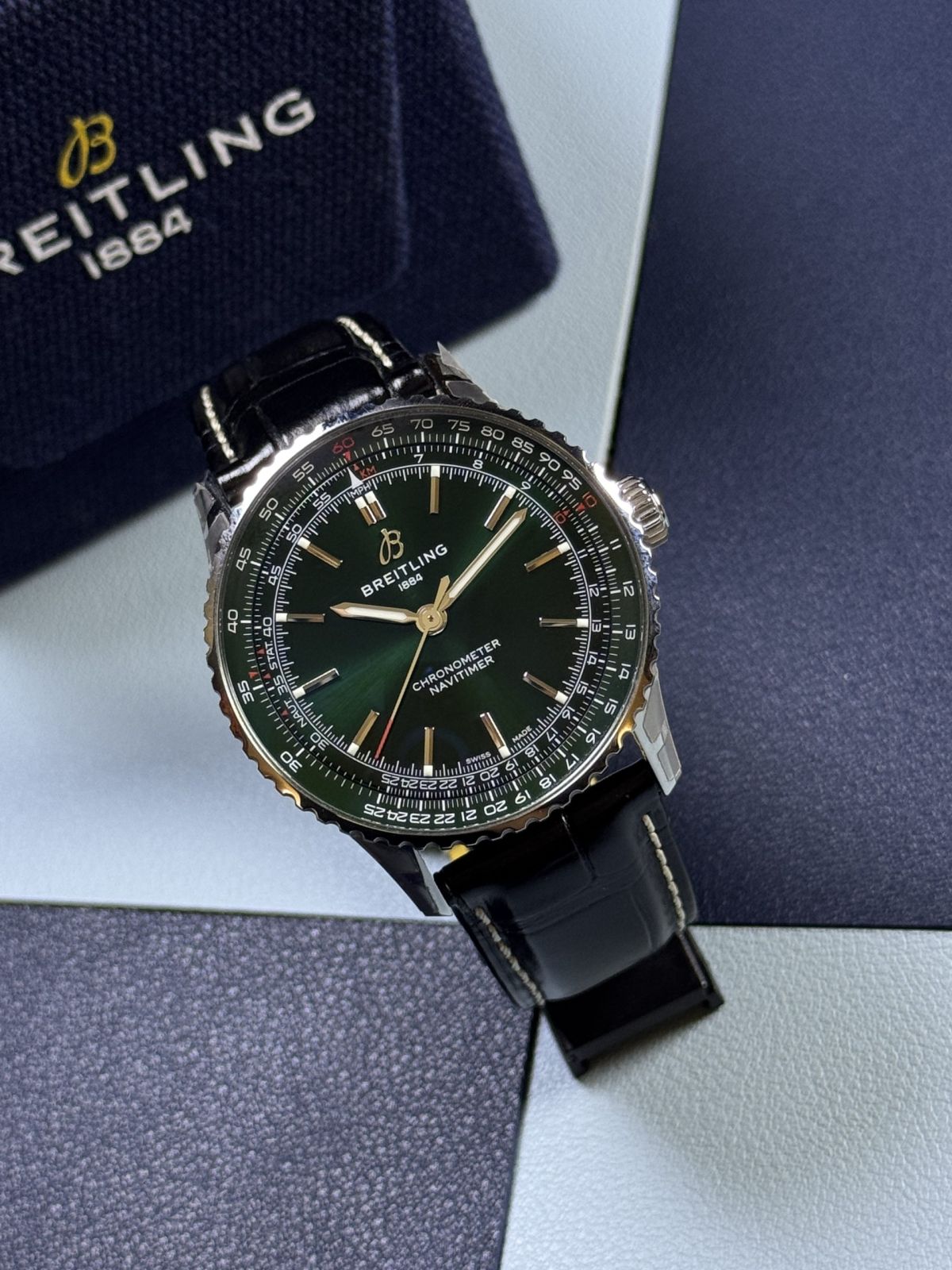 Navitimer A17329 Green DIAL 41mm Automatic