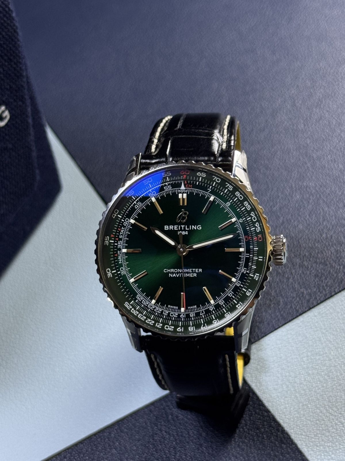Navitimer A17329 Green DIAL 41mm Automatic