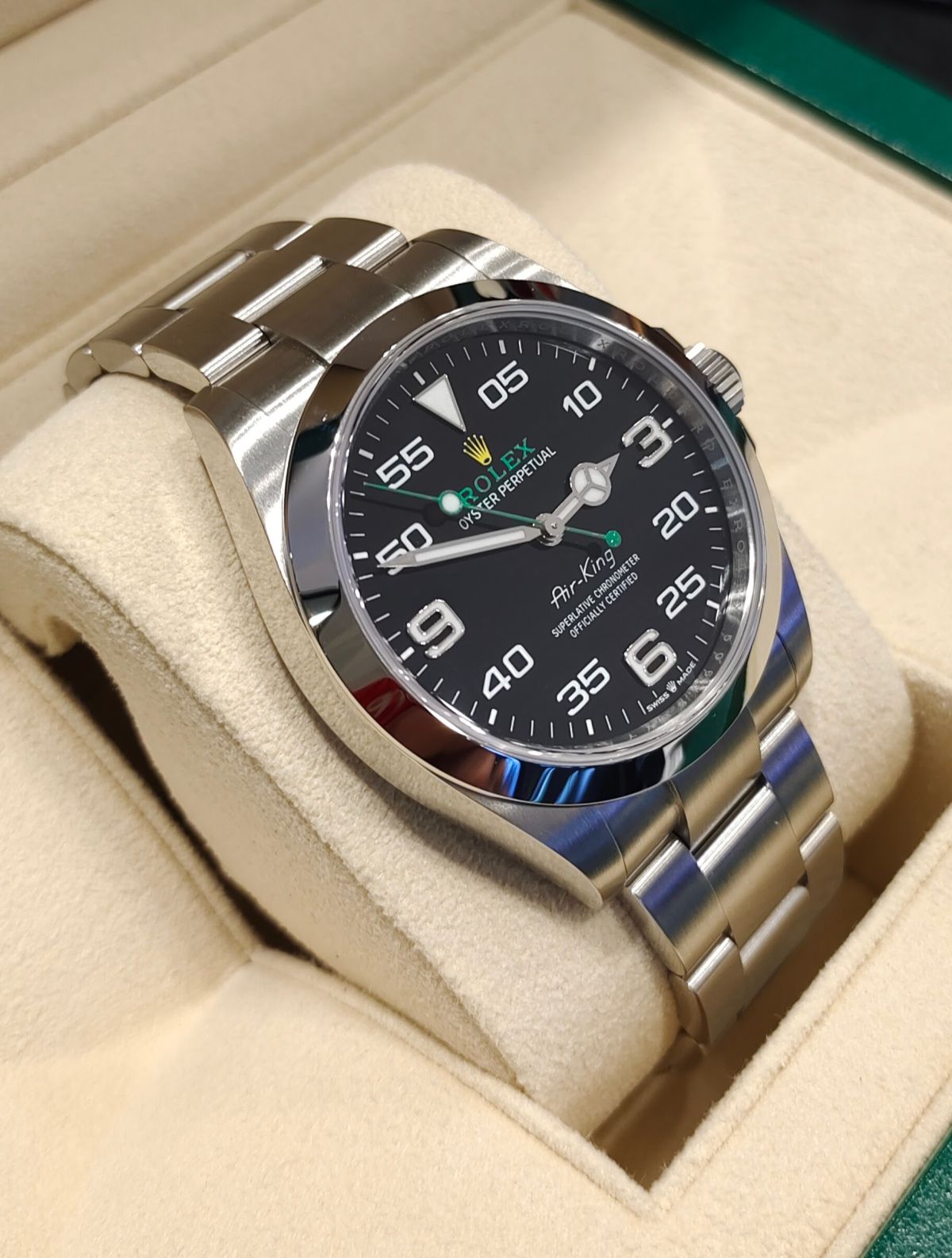 M126900-0001