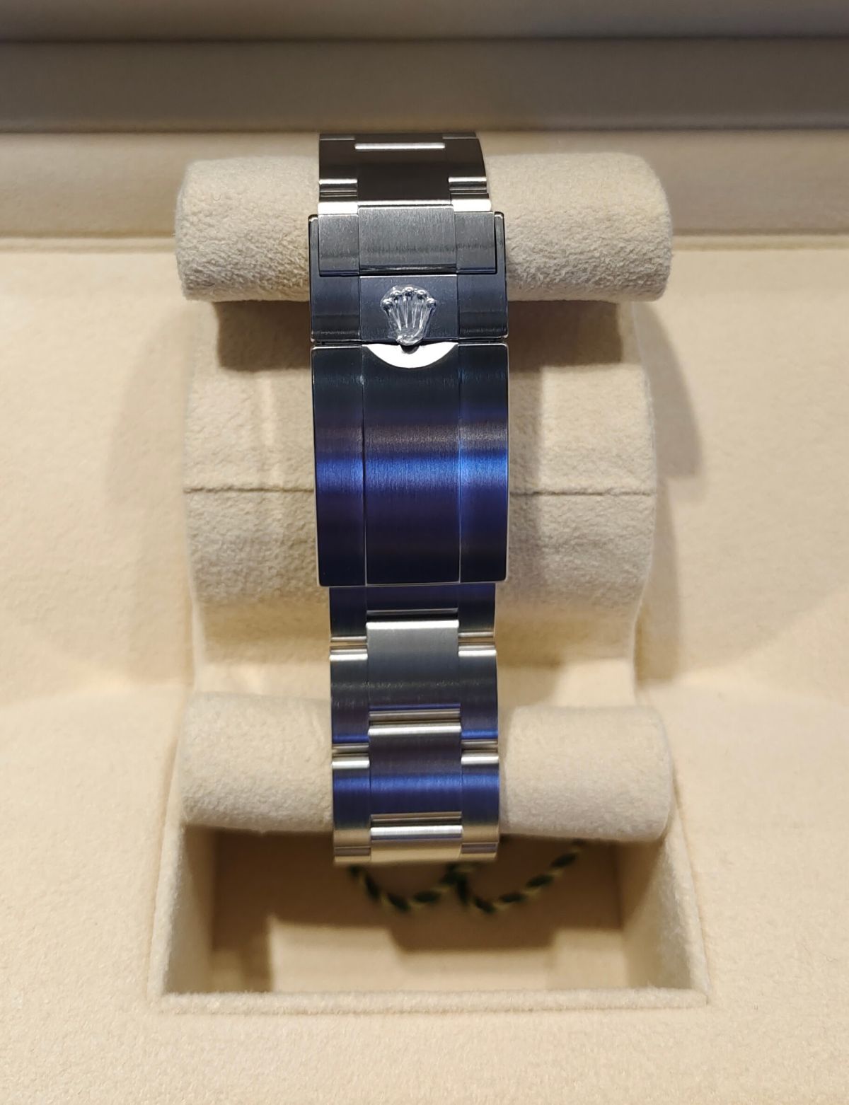 M126900-0001