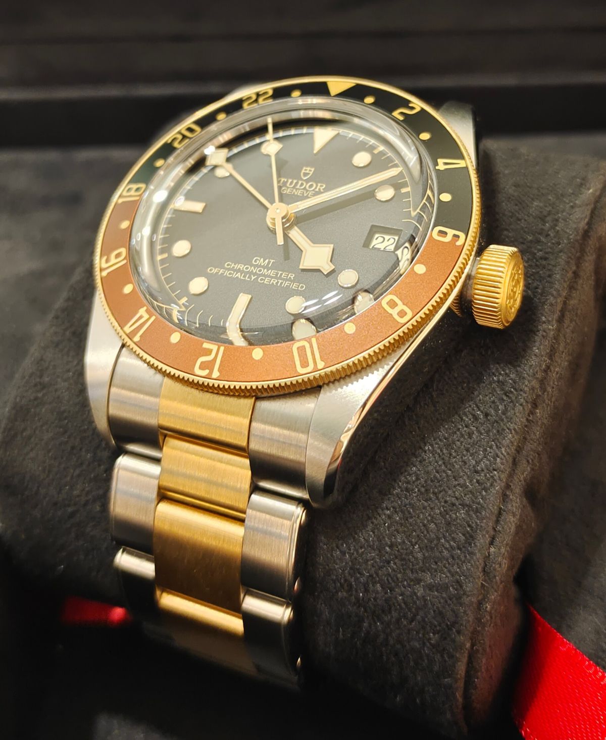 Black BAY GMT S&G