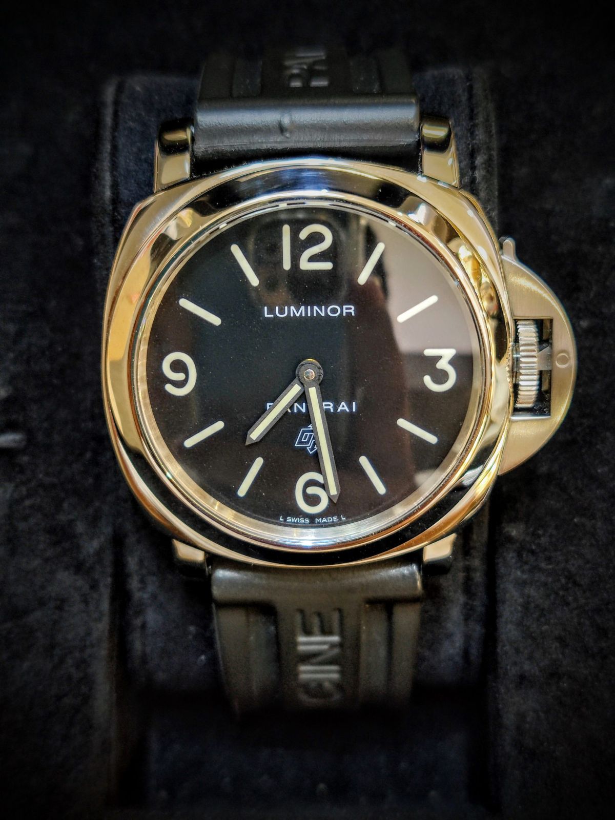 Luminor BASE LOGO