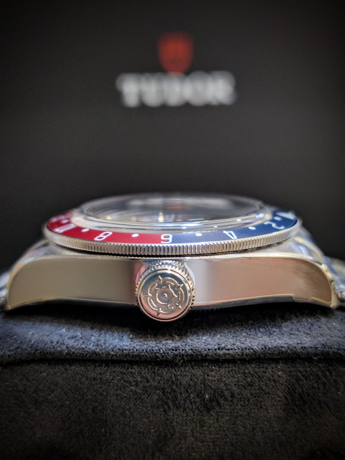 Black BAY GMT