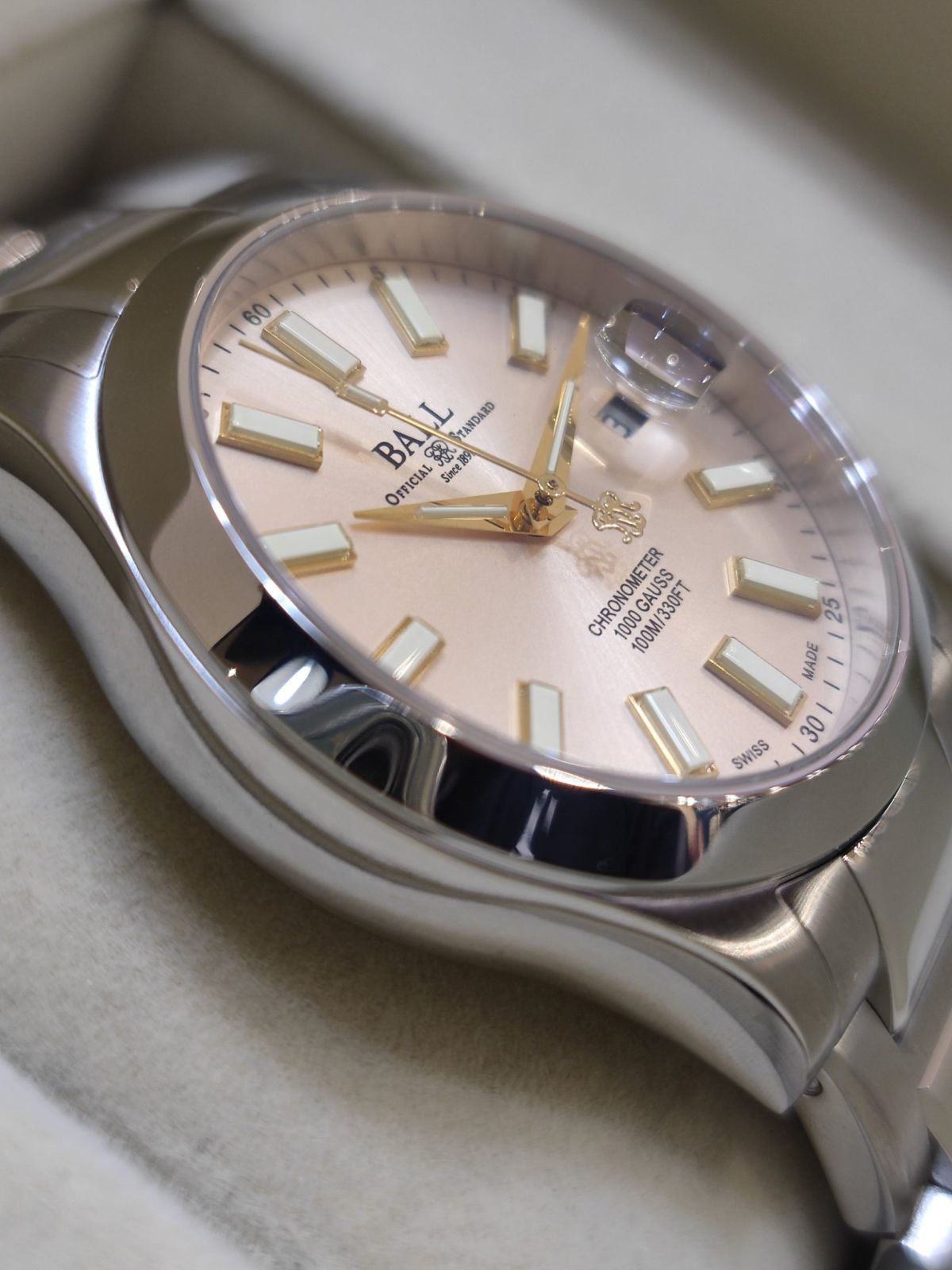 BALL Engineer III Marvelight Chronometer 40mm NM9026C-S39CJ-CH