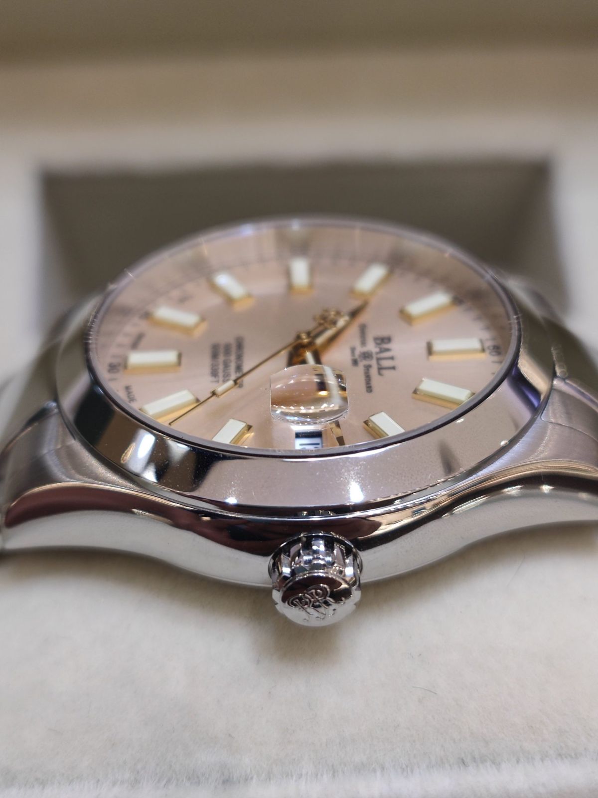 BALL Engineer III Marvelight Chronometer 40mm NM9026C-S39CJ-CH