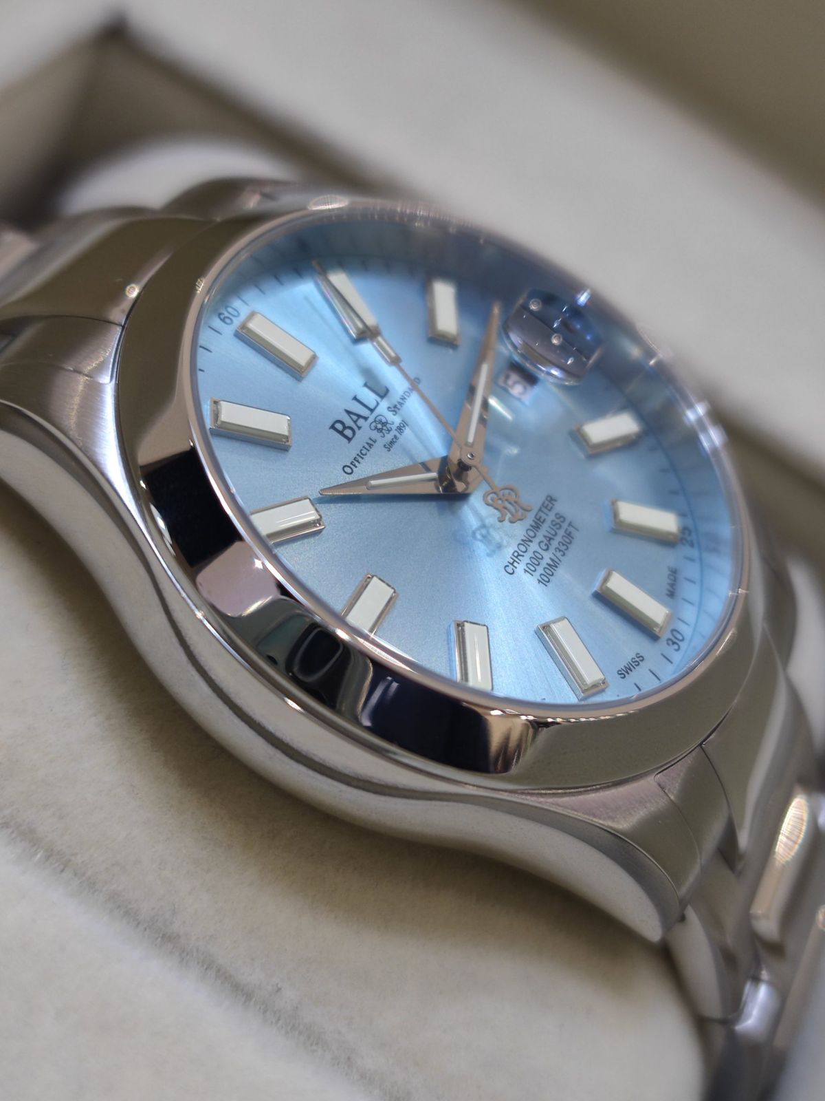 BALL Engineer III Marvelight Chronometer 40mm NM9026C-S6CJ-IBE