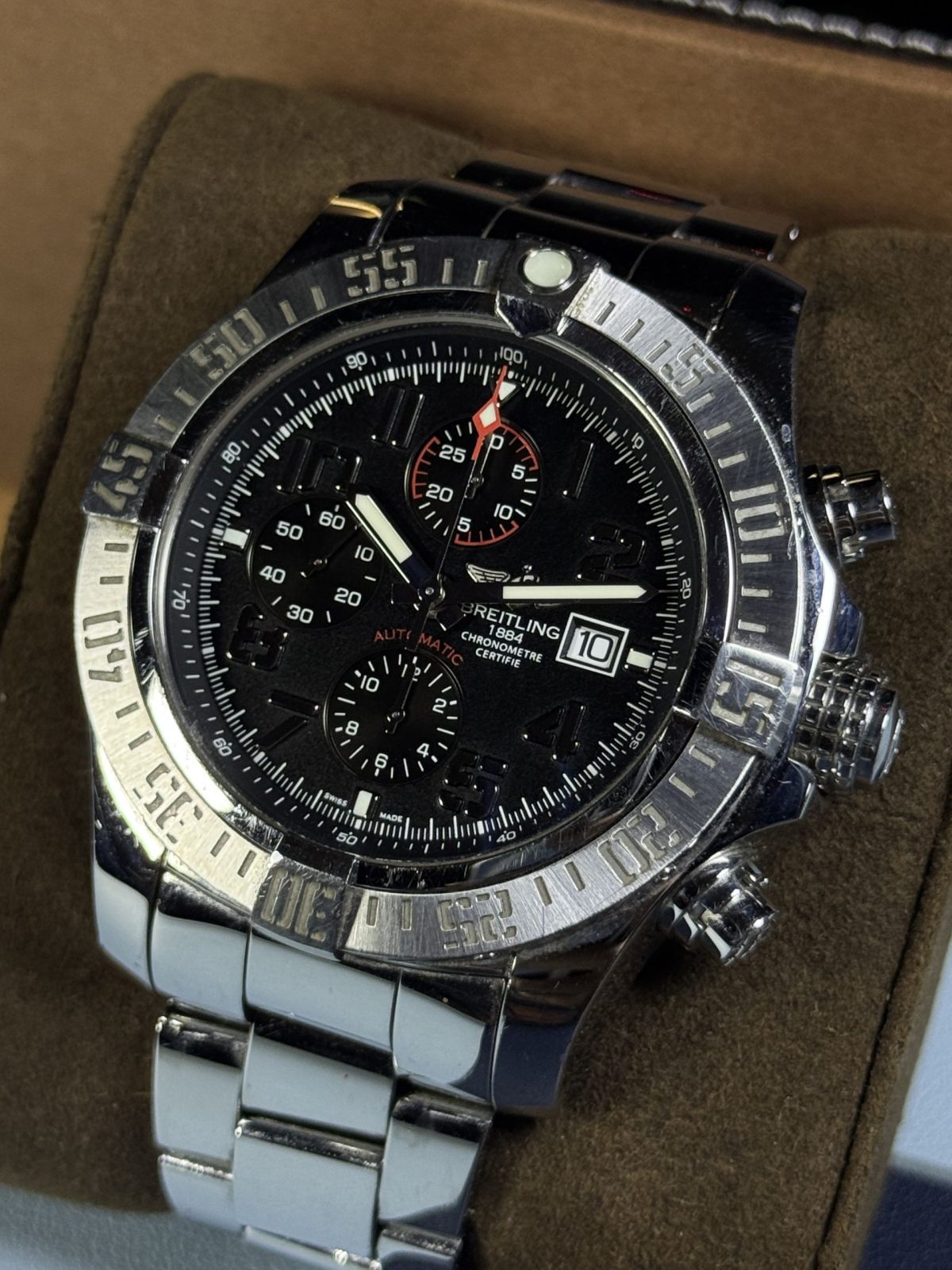 Super Avenger II A1337111 Black DIAL 48mm Automatic Chronogrpah