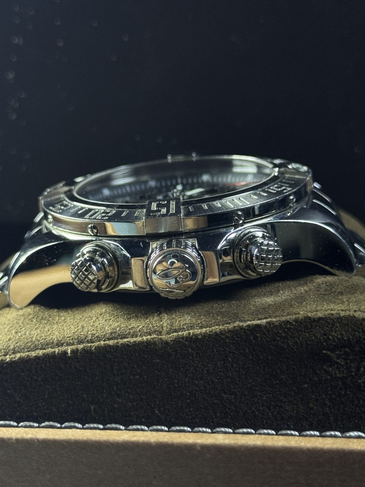 Super Avenger II A1337111 Black DIAL 48mm Automatic Chronogrpah