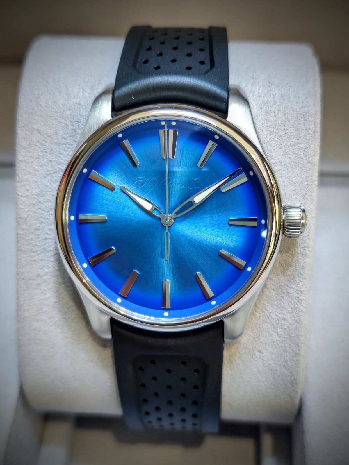 H.moser&cie Pioneer Centre Seconds Arctic BLUE DIAL 40mm 3200-1217