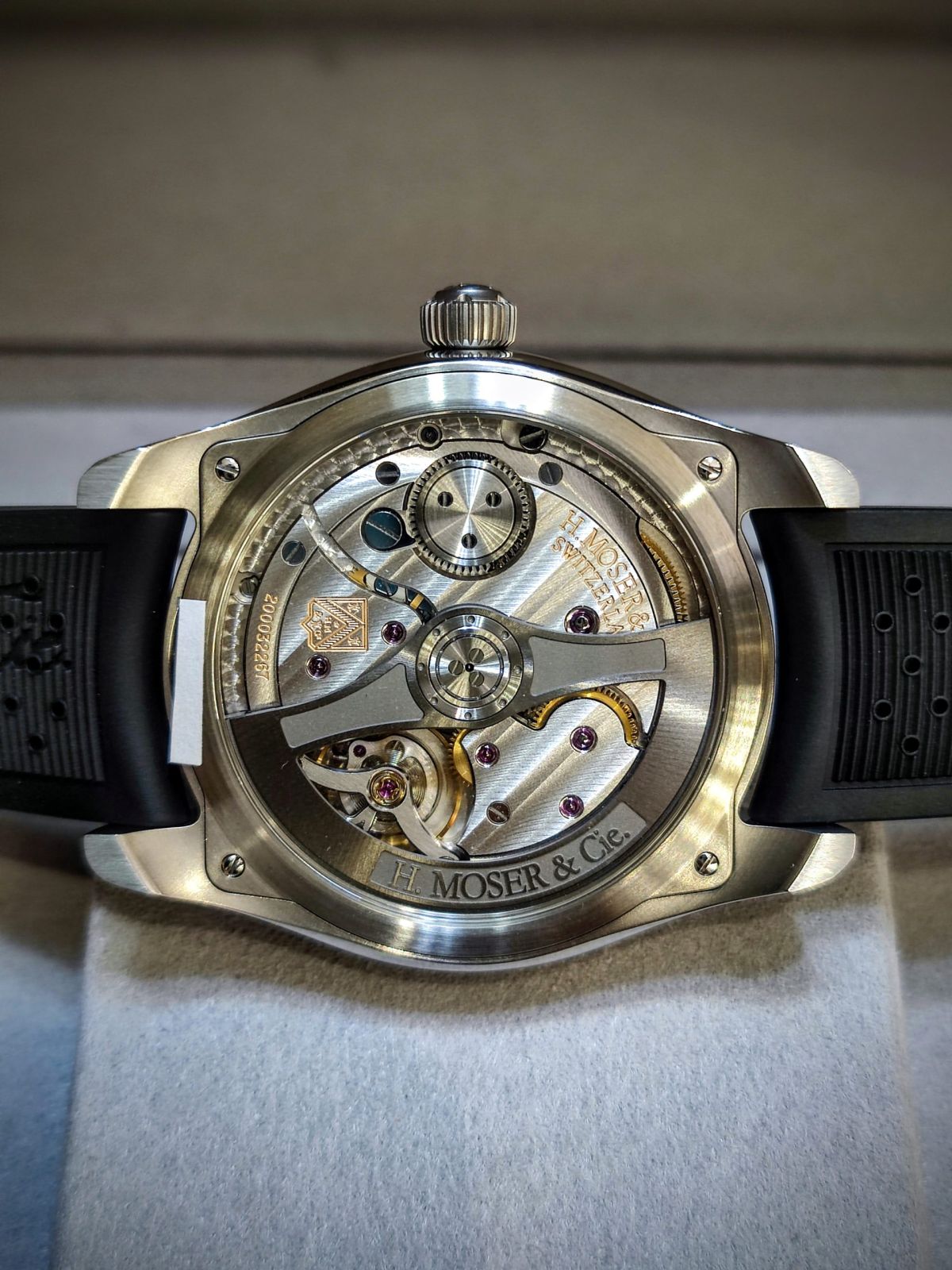 H.moser&cie Pioneer Centre Seconds Arctic BLUE DIAL 40mm 3200-1217
