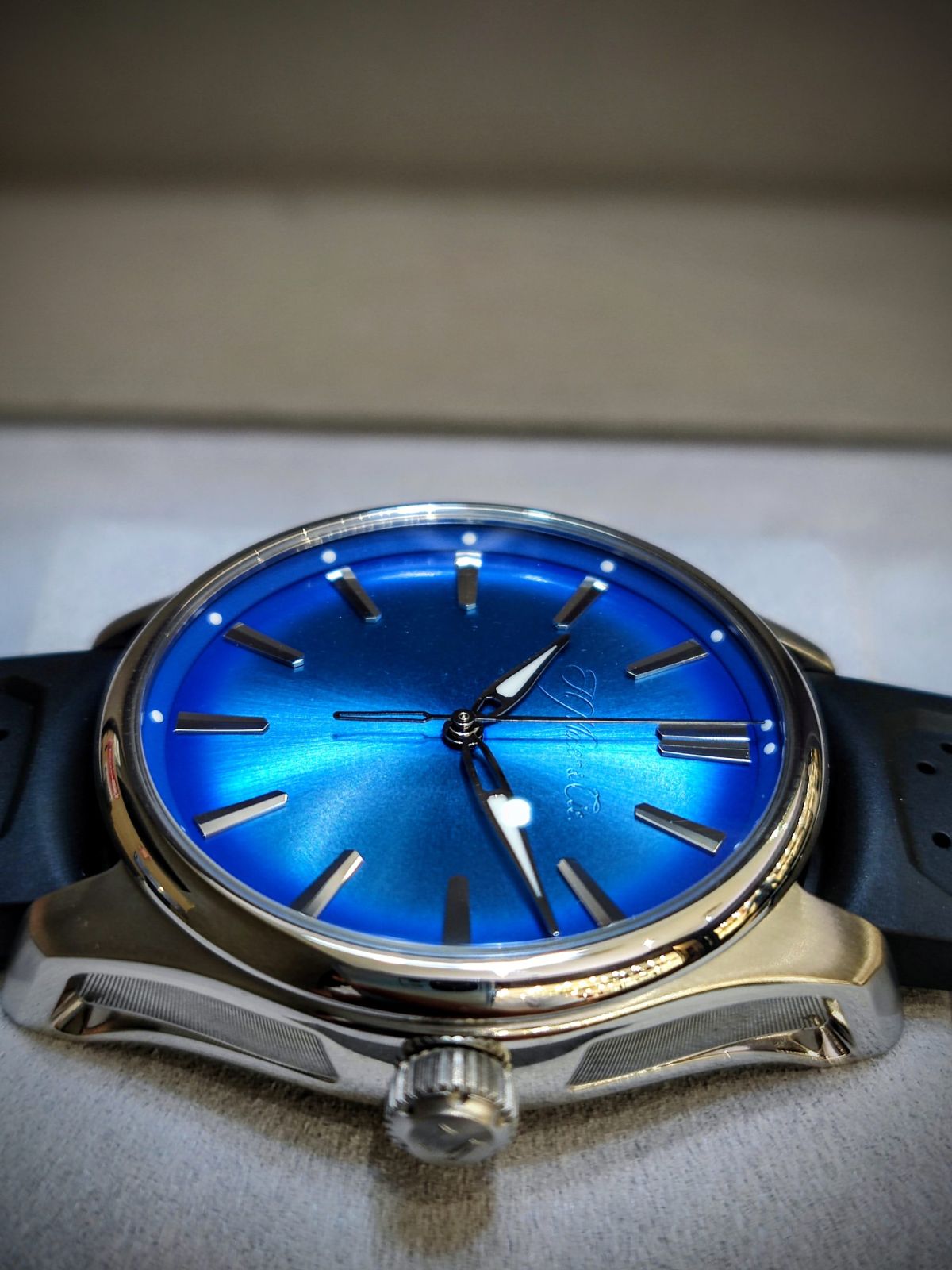 H.moser&cie Pioneer Centre Seconds Arctic BLUE DIAL 40mm 3200-1217