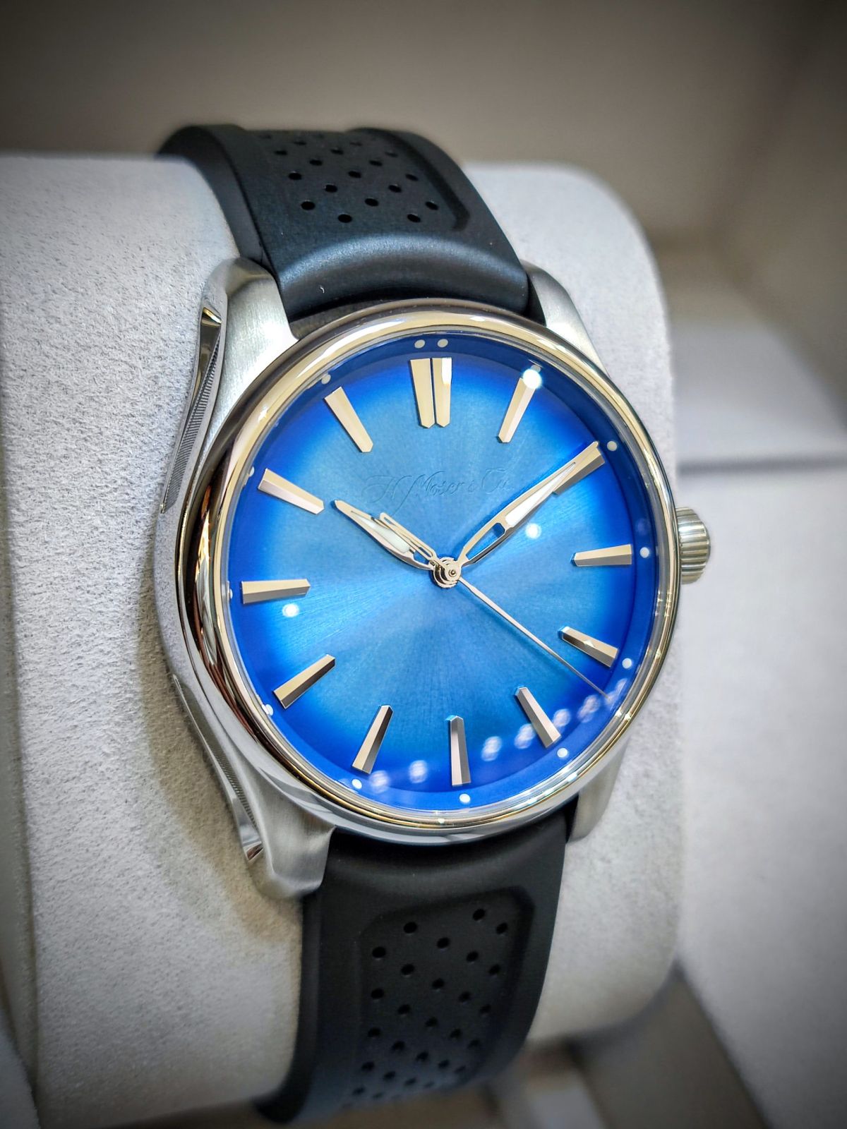 H.moser&cie Pioneer Centre Seconds Arctic BLUE DIAL 40mm 3200-1217