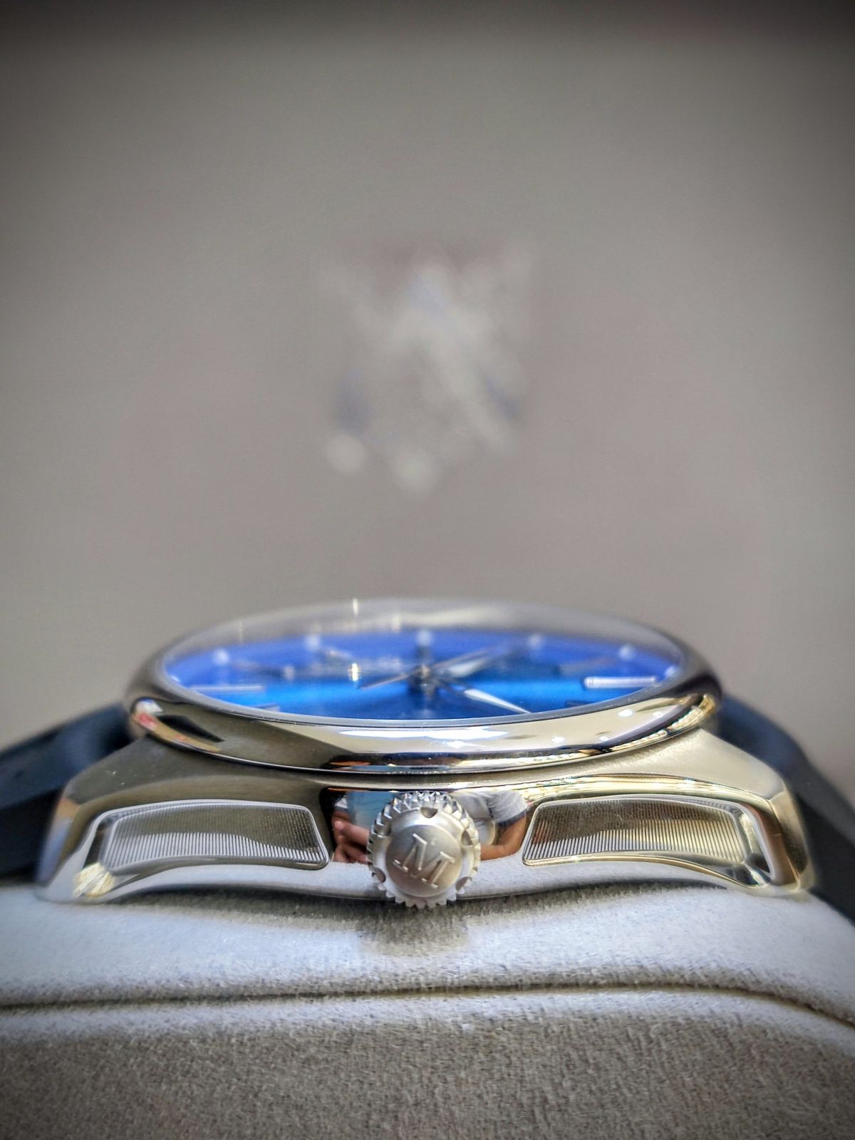 H.moser&cie Pioneer Centre Seconds Arctic BLUE DIAL 40mm 3200-1217