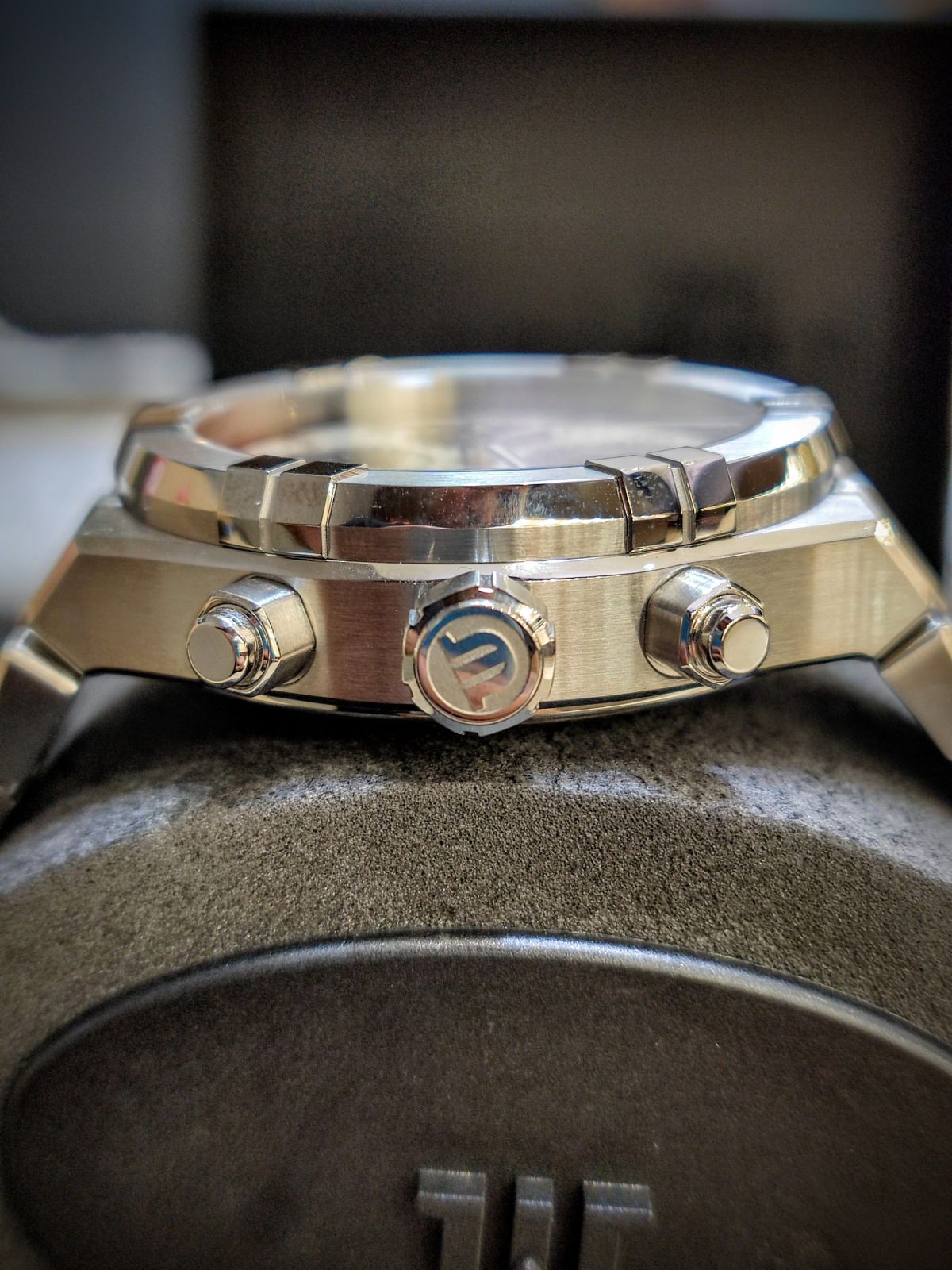 Aikon Chronograph