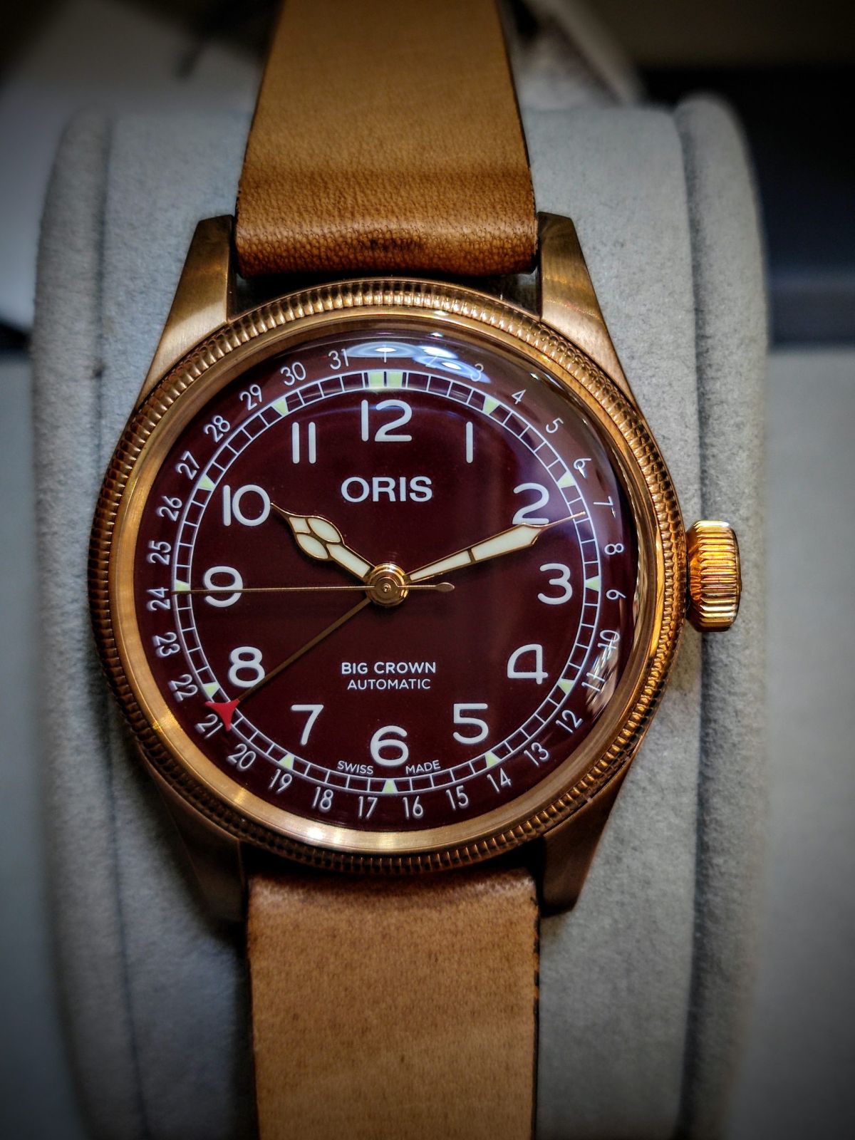 BIG Crown Pointer DATE