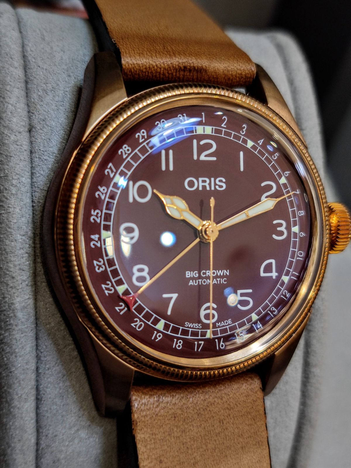 BIG Crown Pointer DATE