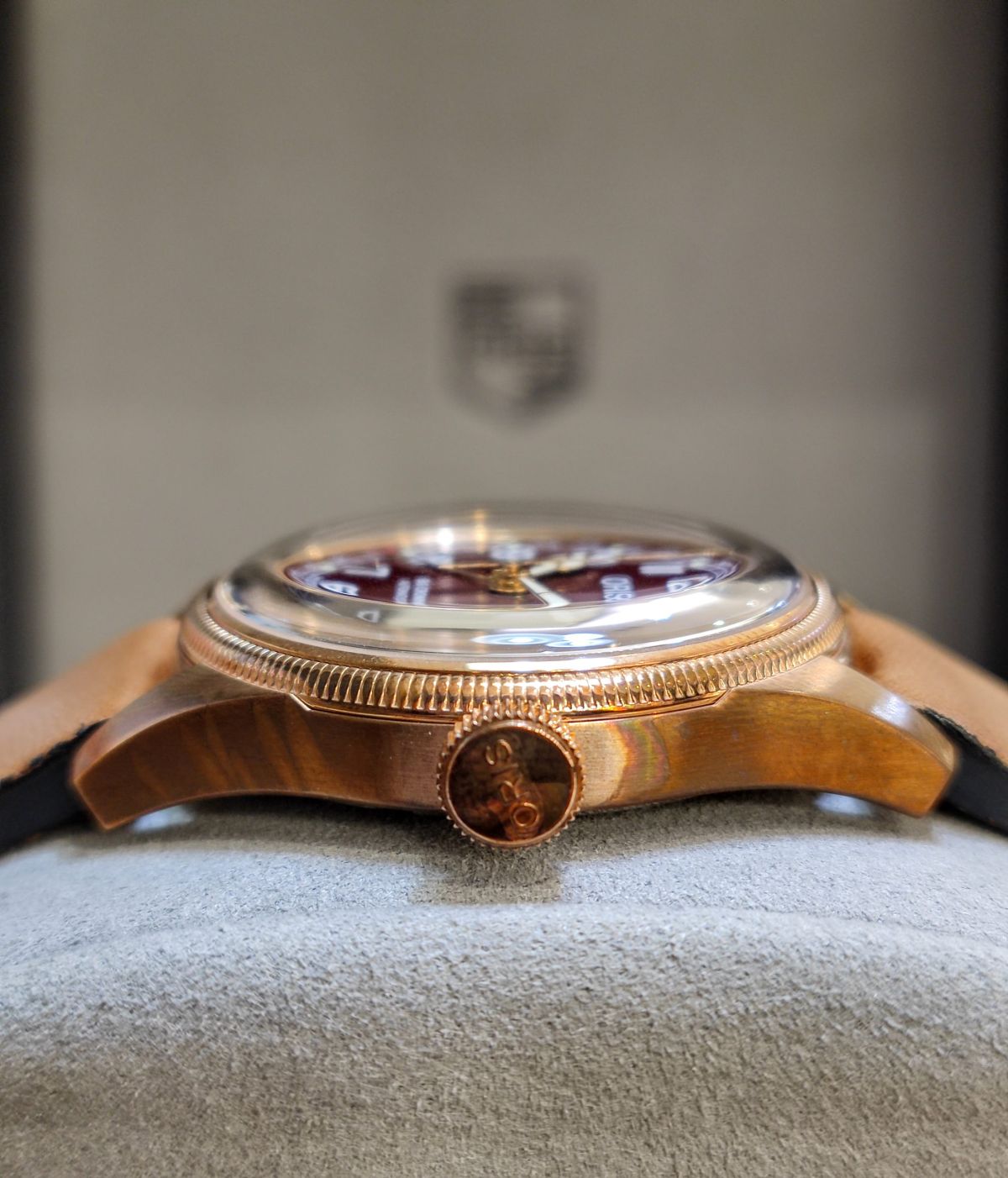 BIG Crown Pointer DATE